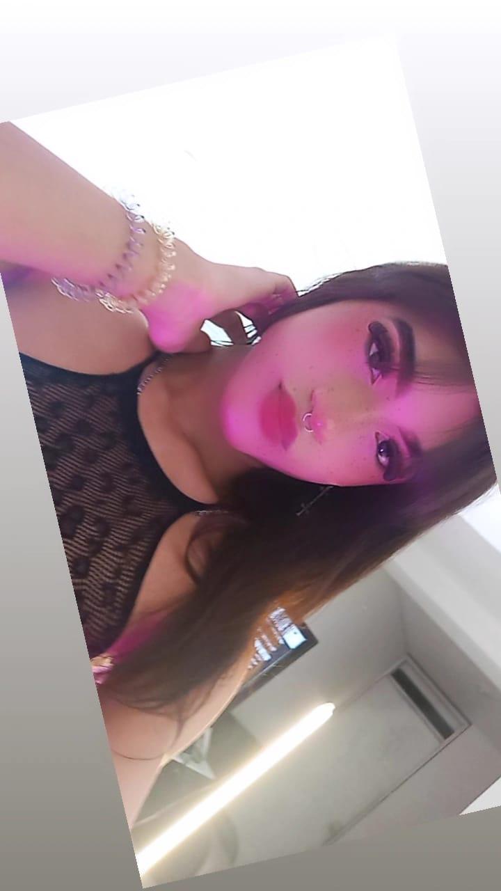 hanna_deluxe from cam4