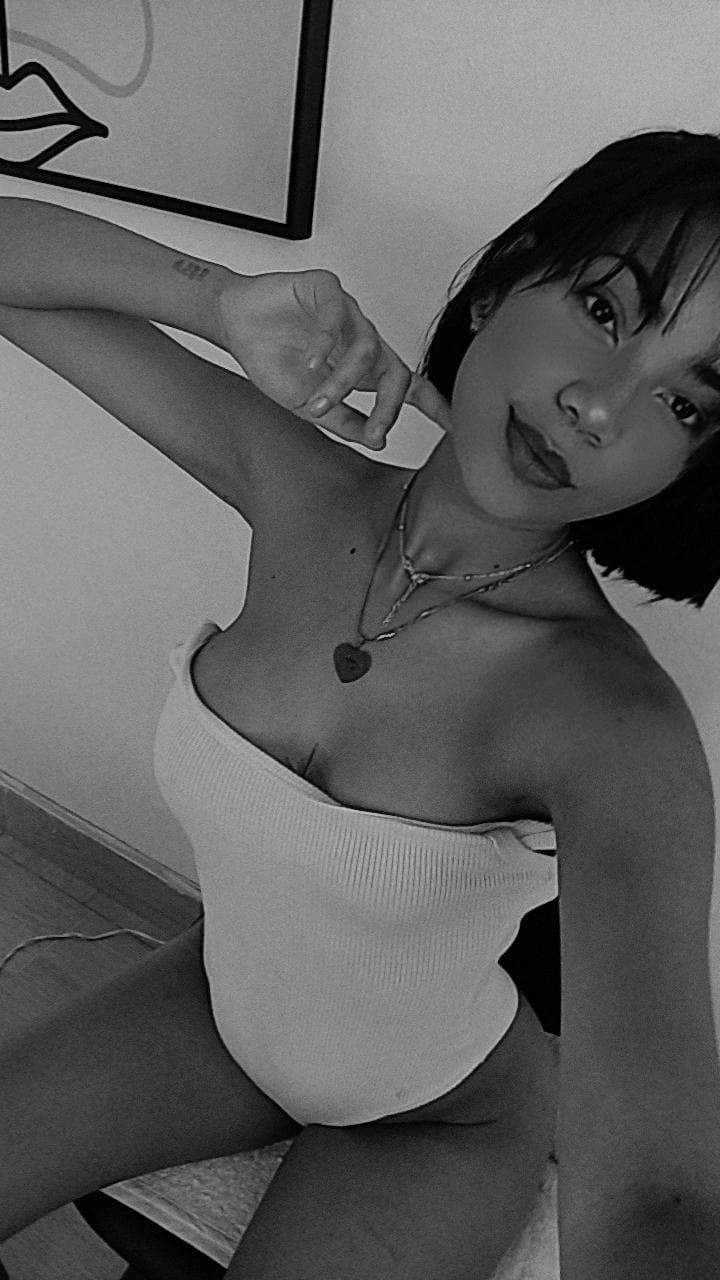 Eiloise_ysander webcam model