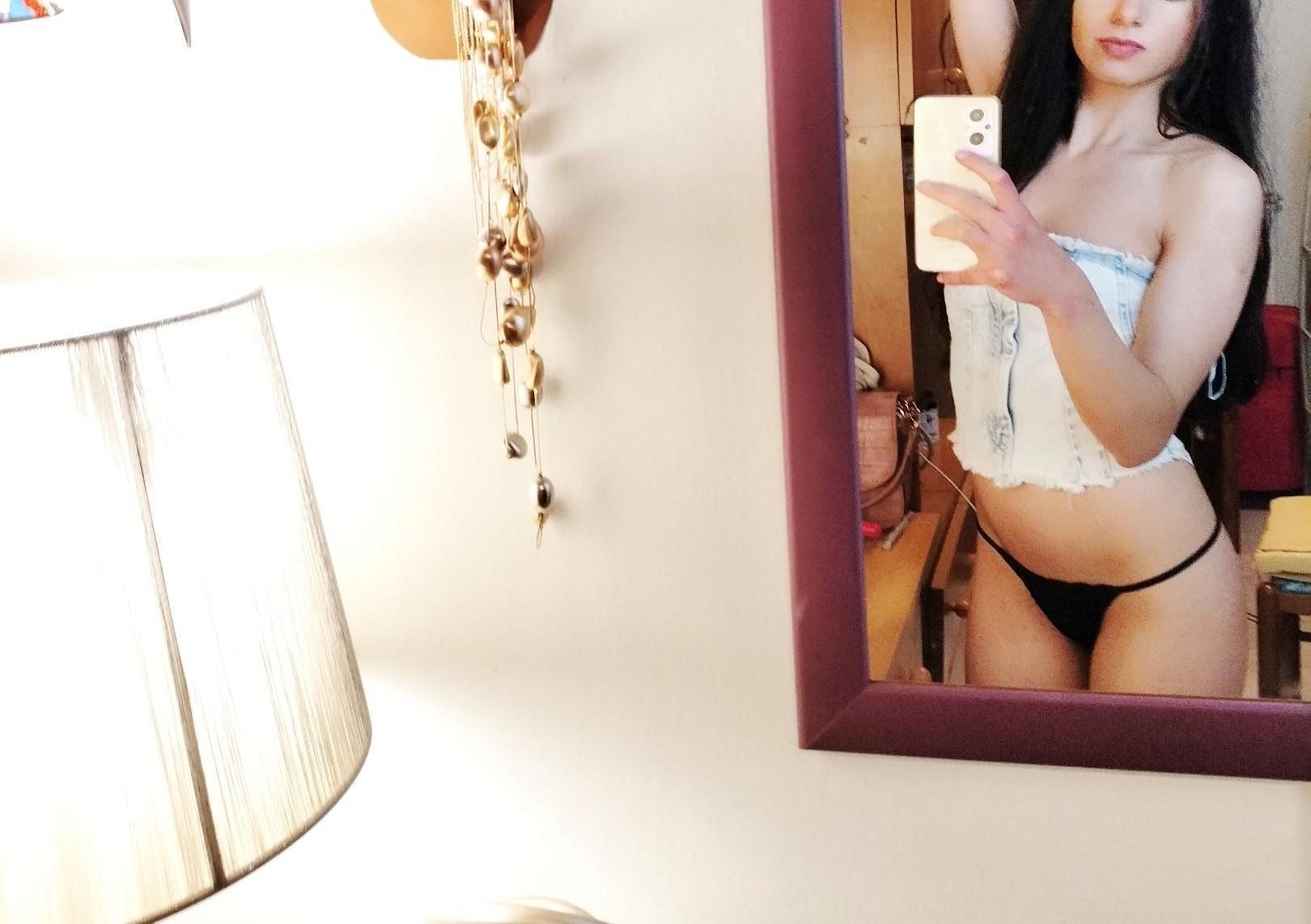 Profile picture for cam model kitty2_0