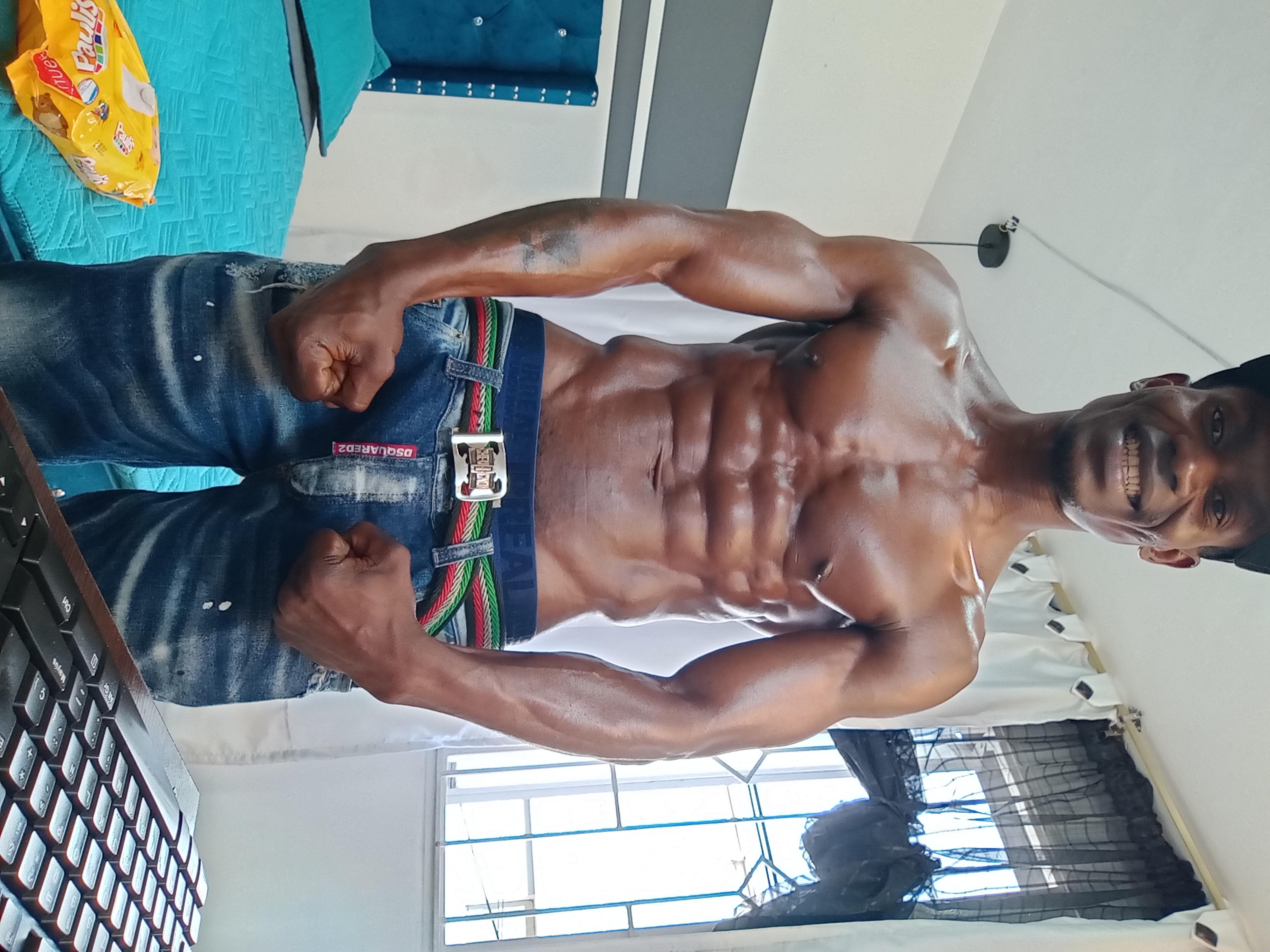 Miltonnjakee photo 4 - male webcam performer from Colombia