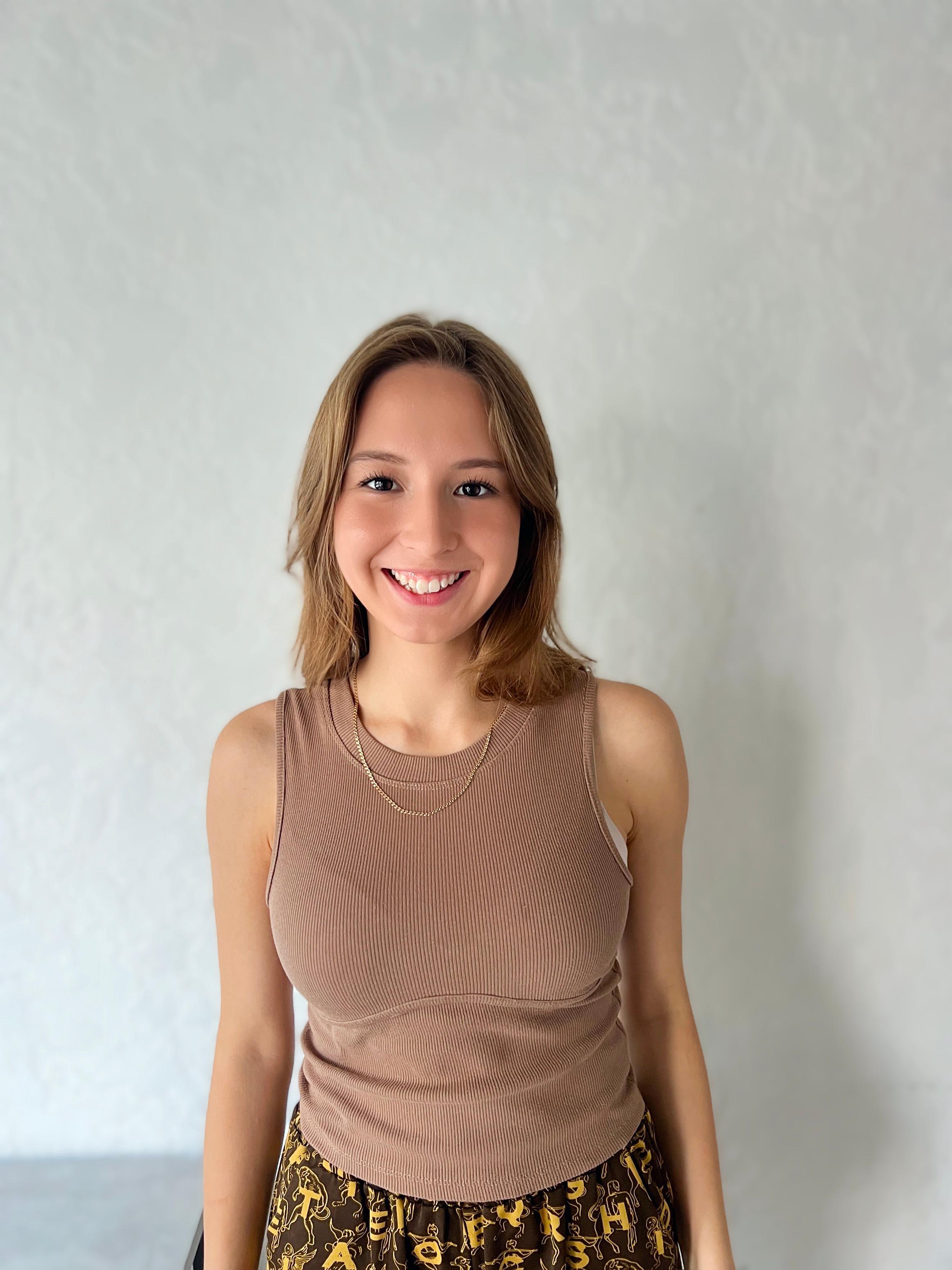 DalilaGehris - female webcam performer from Turkey, 18 years old