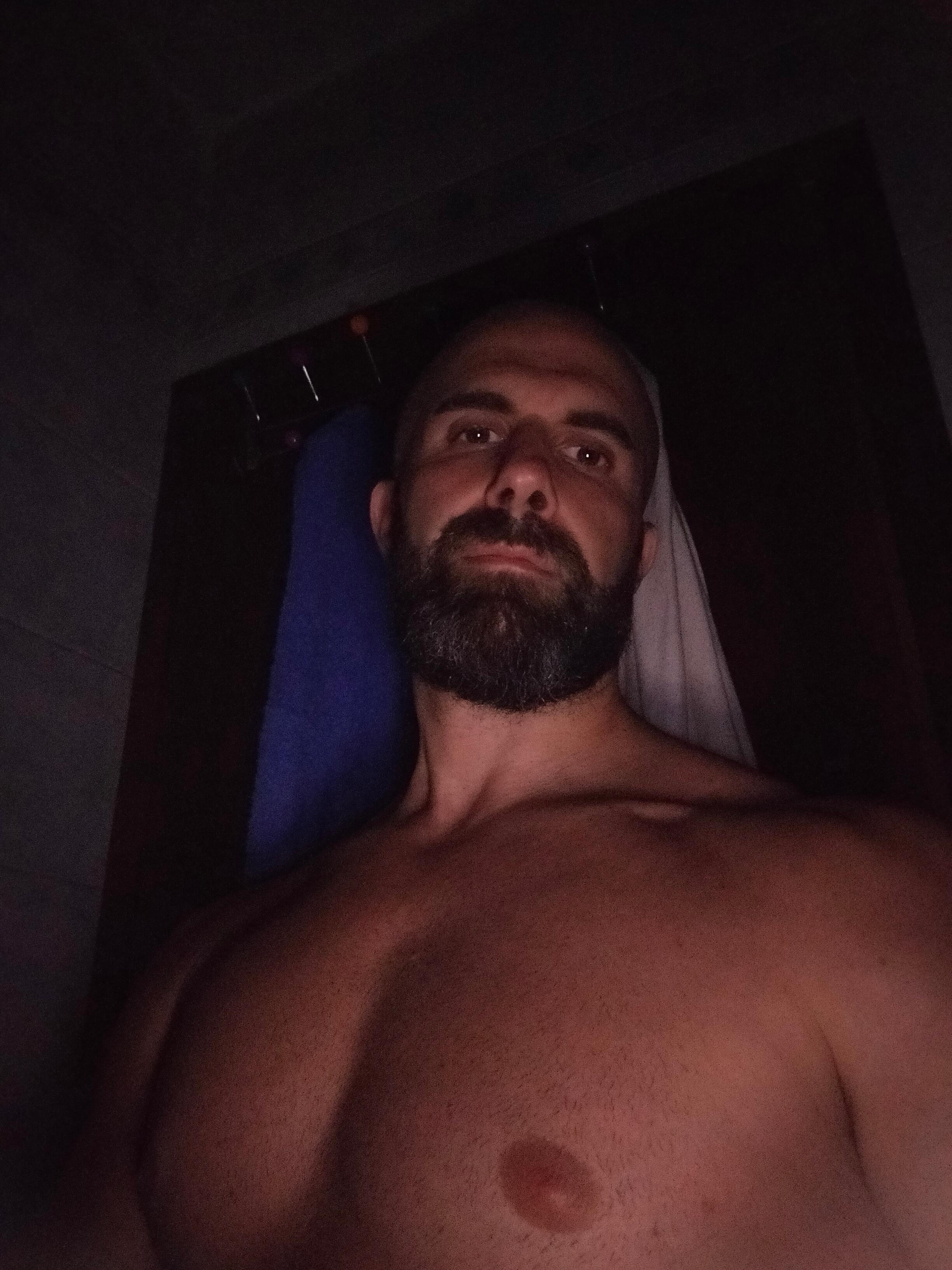Altarofmadness webcam model
