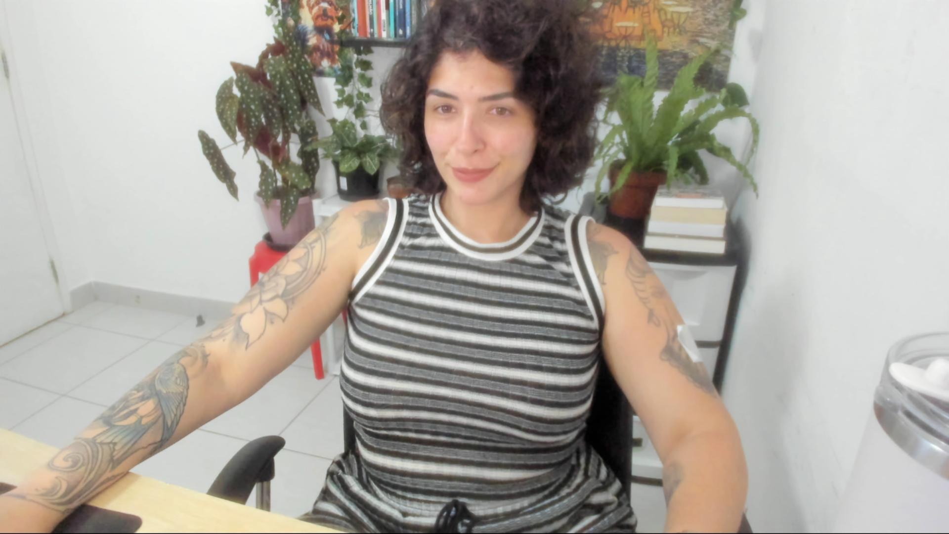 talimajesty - female webcam performer from Brazil, 30 years old
