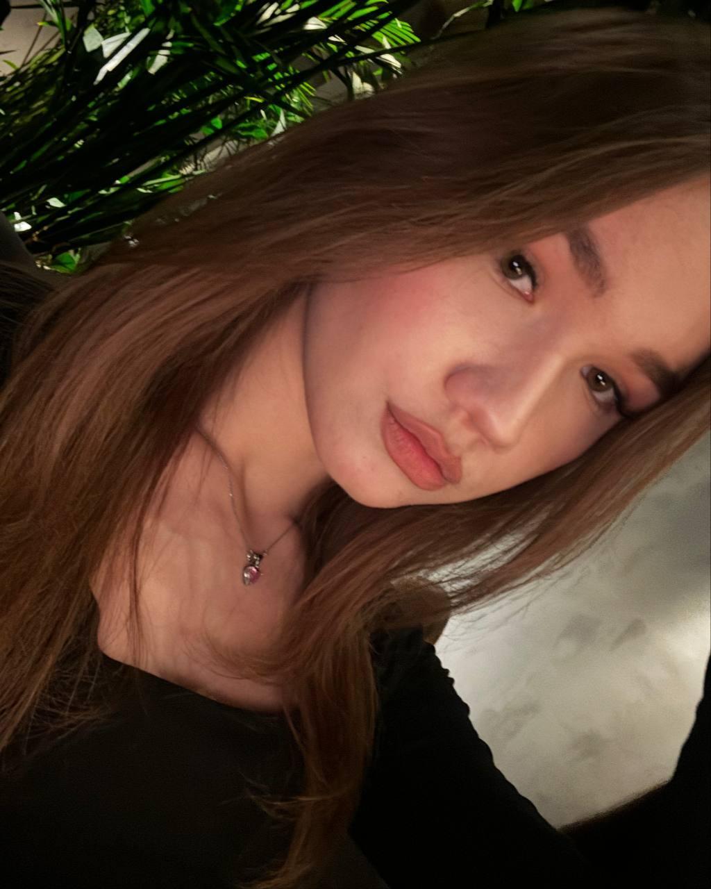 WandaHedge webcam model