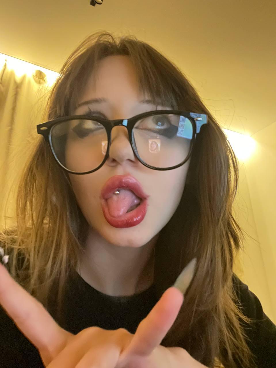 CelinaKeedah photo 5 - female webcam performer from France