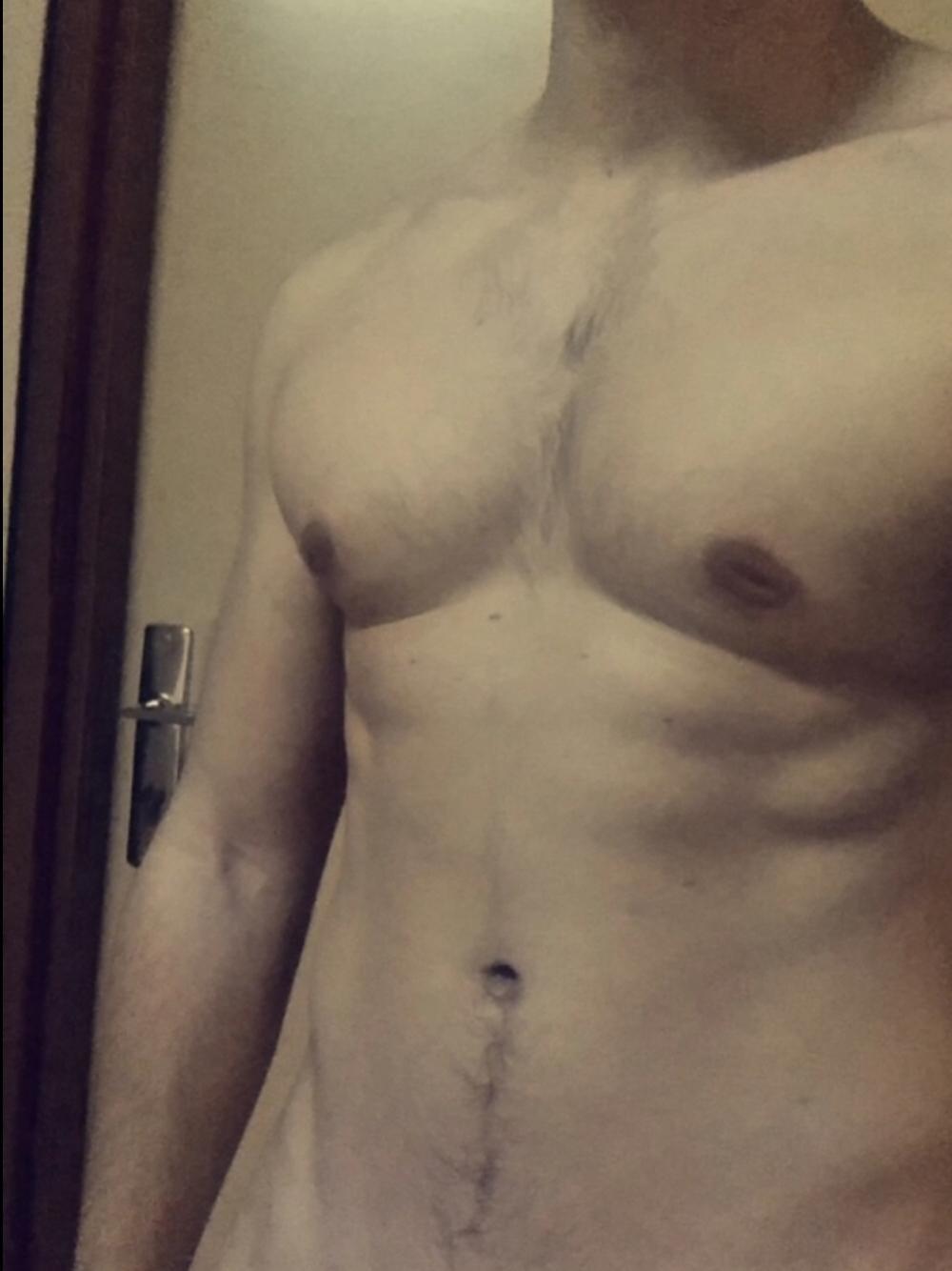 flohot09 from cam4