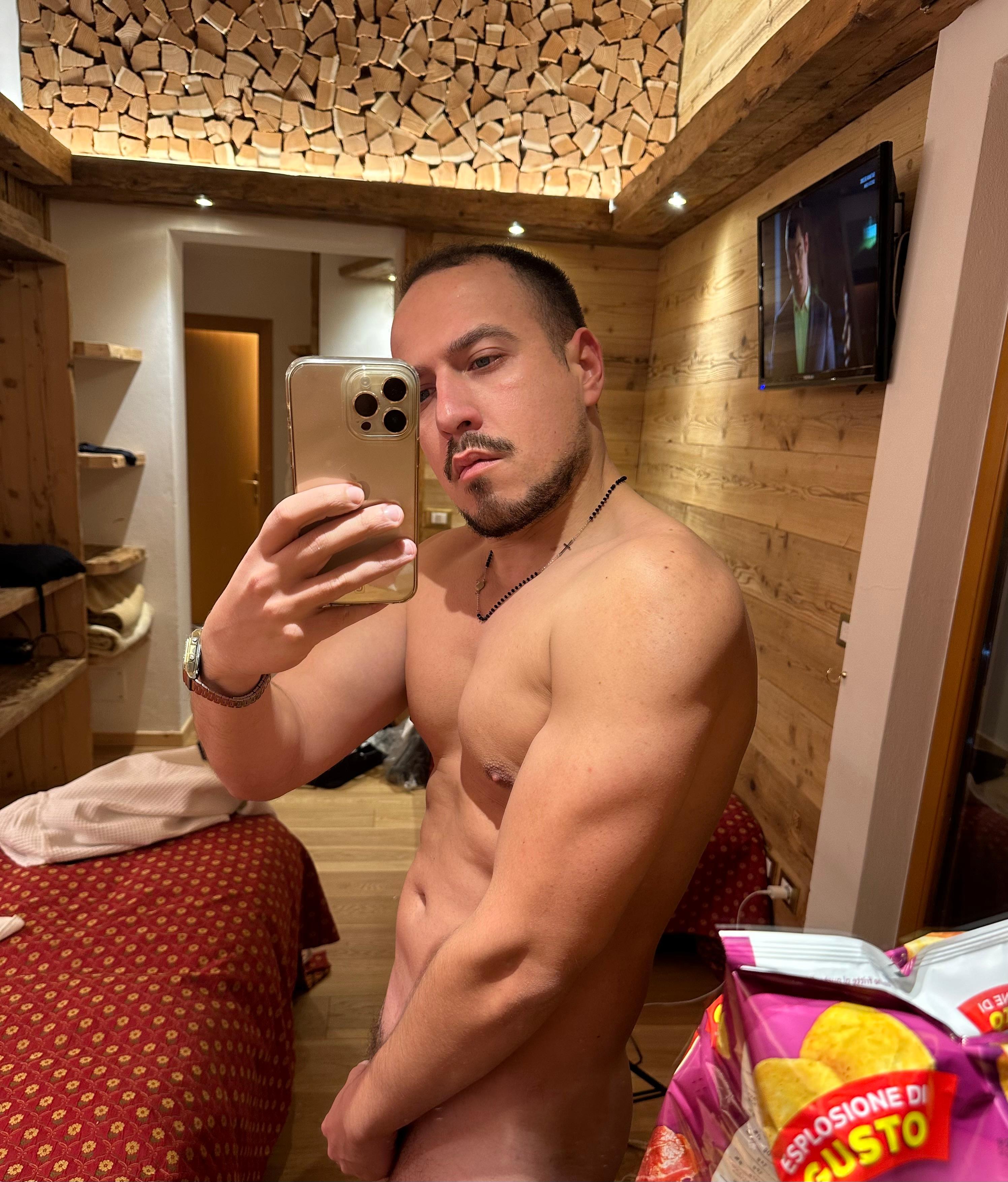 webcam uomo etero italiano