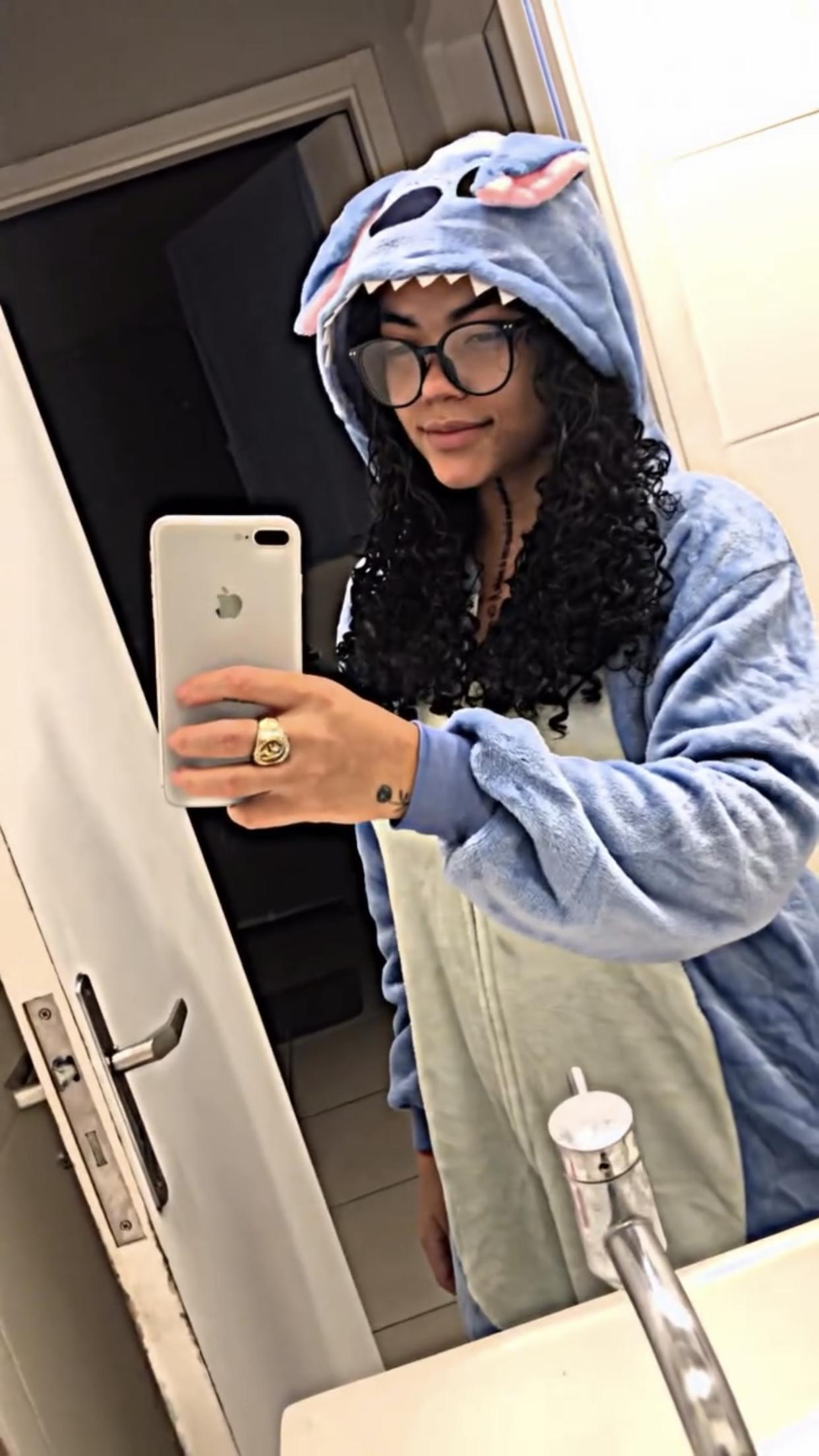 albuquerqu - female webcam performer from Brazil, 21 years old