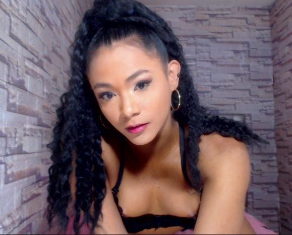 goddes_chanell - shemale webcam performer from Colombia, 26 years old