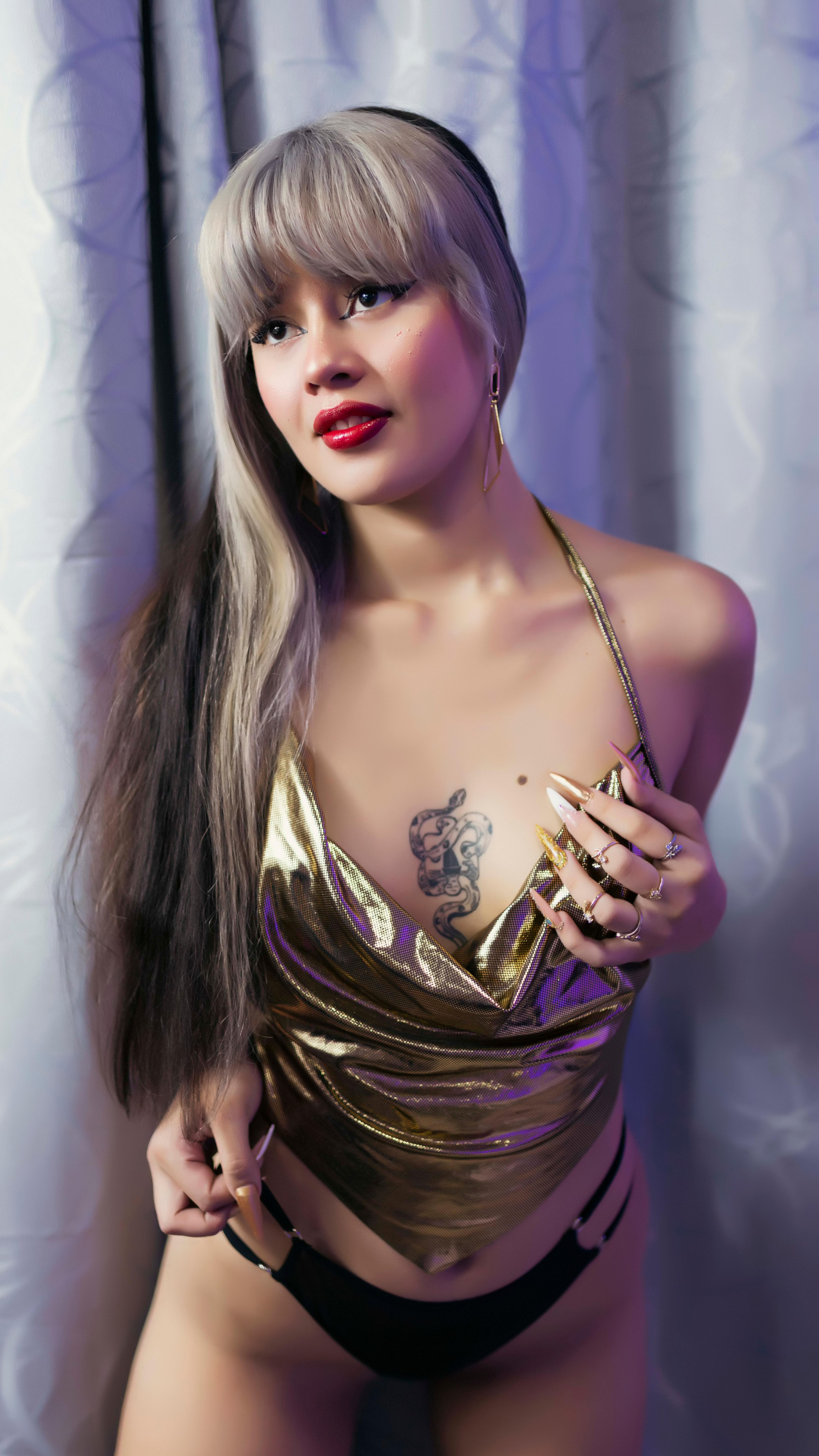 EvelynLips photo 10 - female webcam performer from Italy