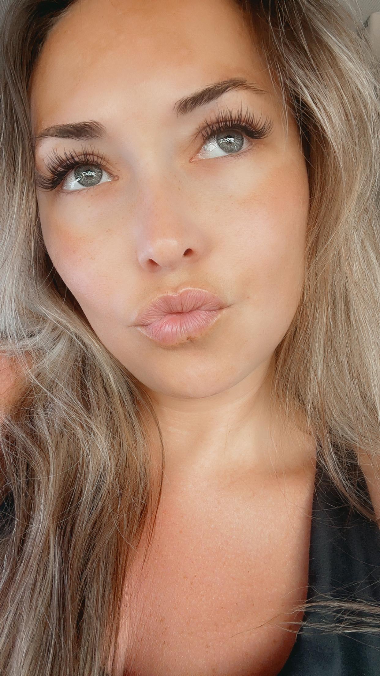 camillecam32 webcam model