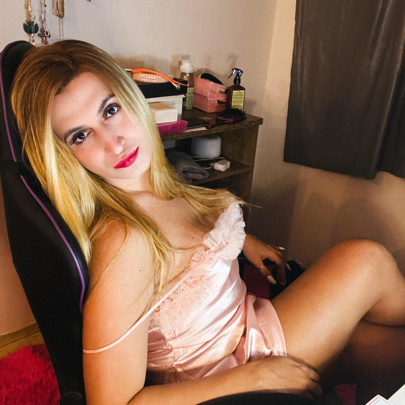 IzaCandy photo 3 - shemale webcam performer from Brazil