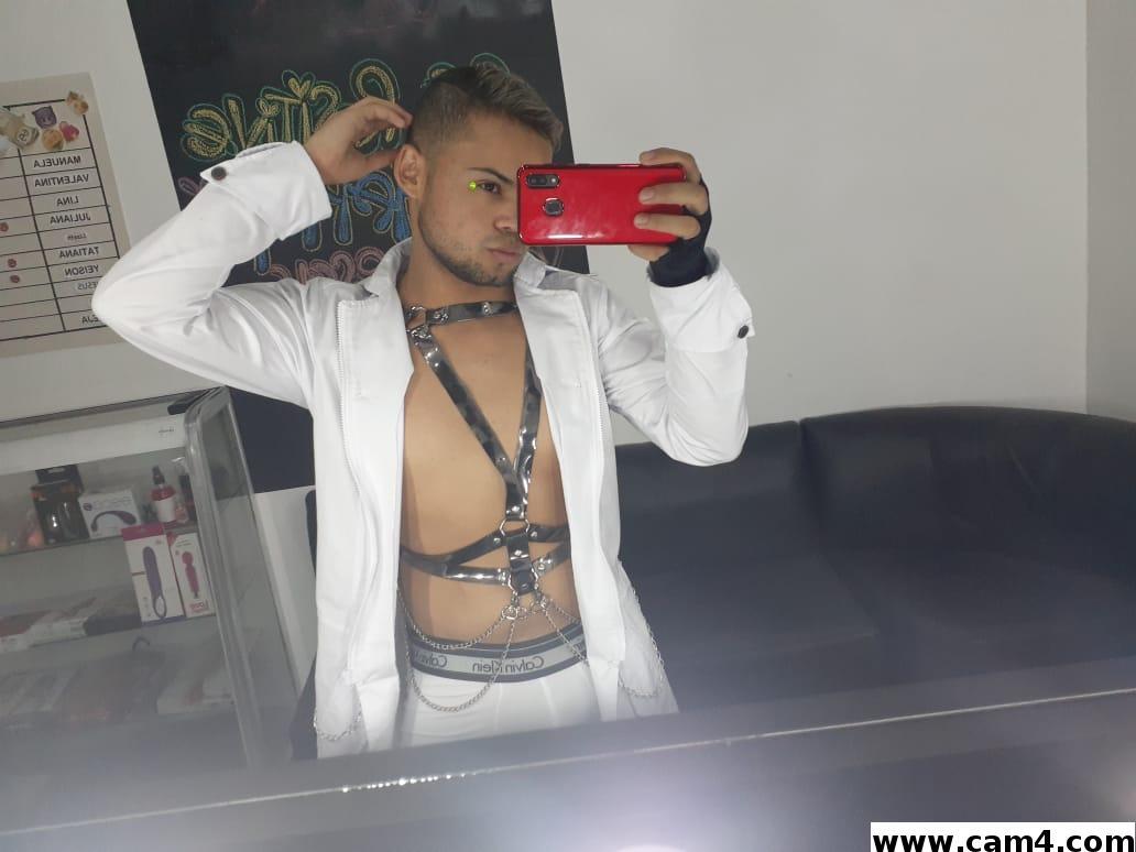 Crhiss_Brown photo 14566364