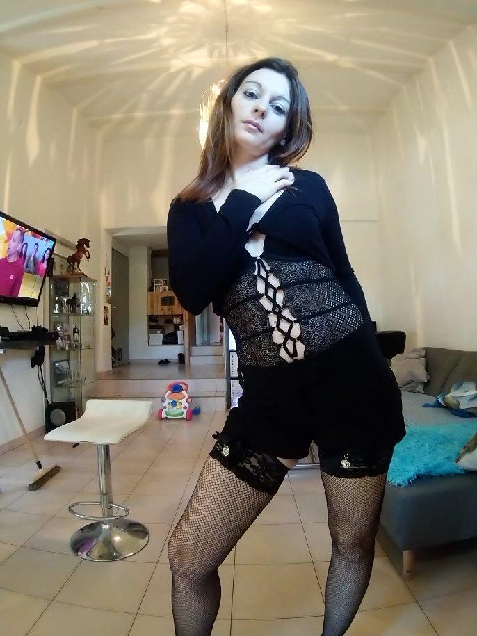 liloogirl1903 from cam4
