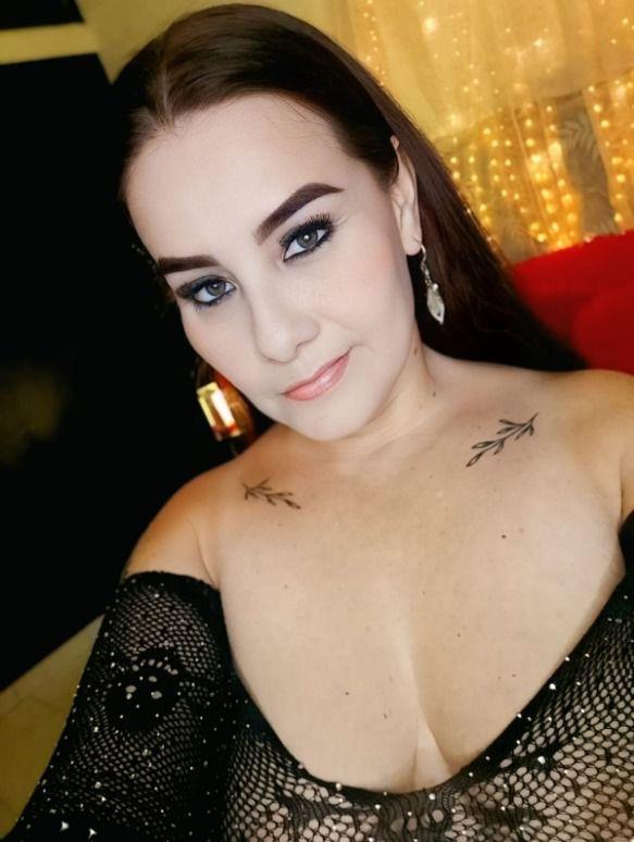 Erikamontiel_ photo 5 - female webcam performer from Italy