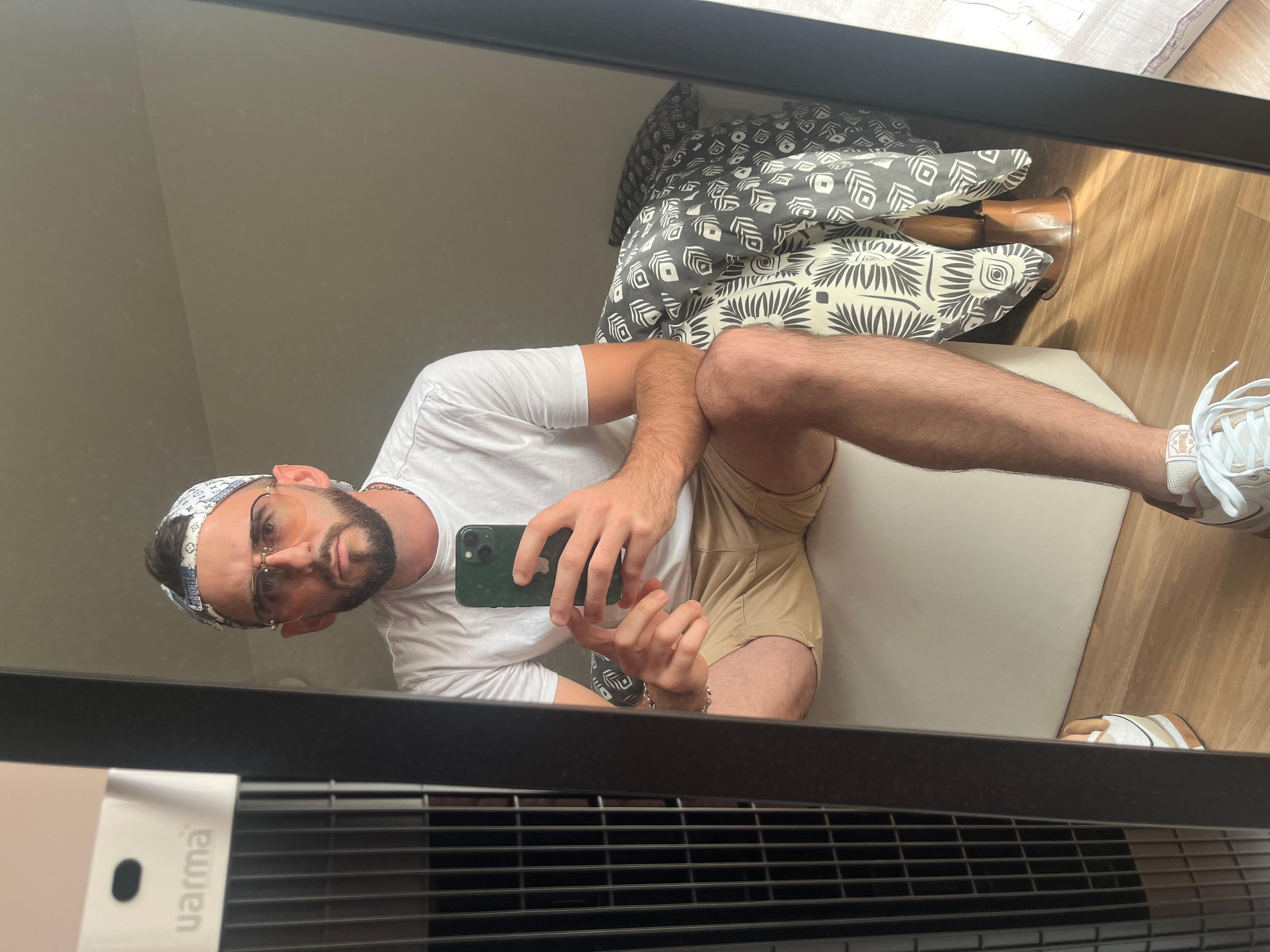 Miiister34 webcam model