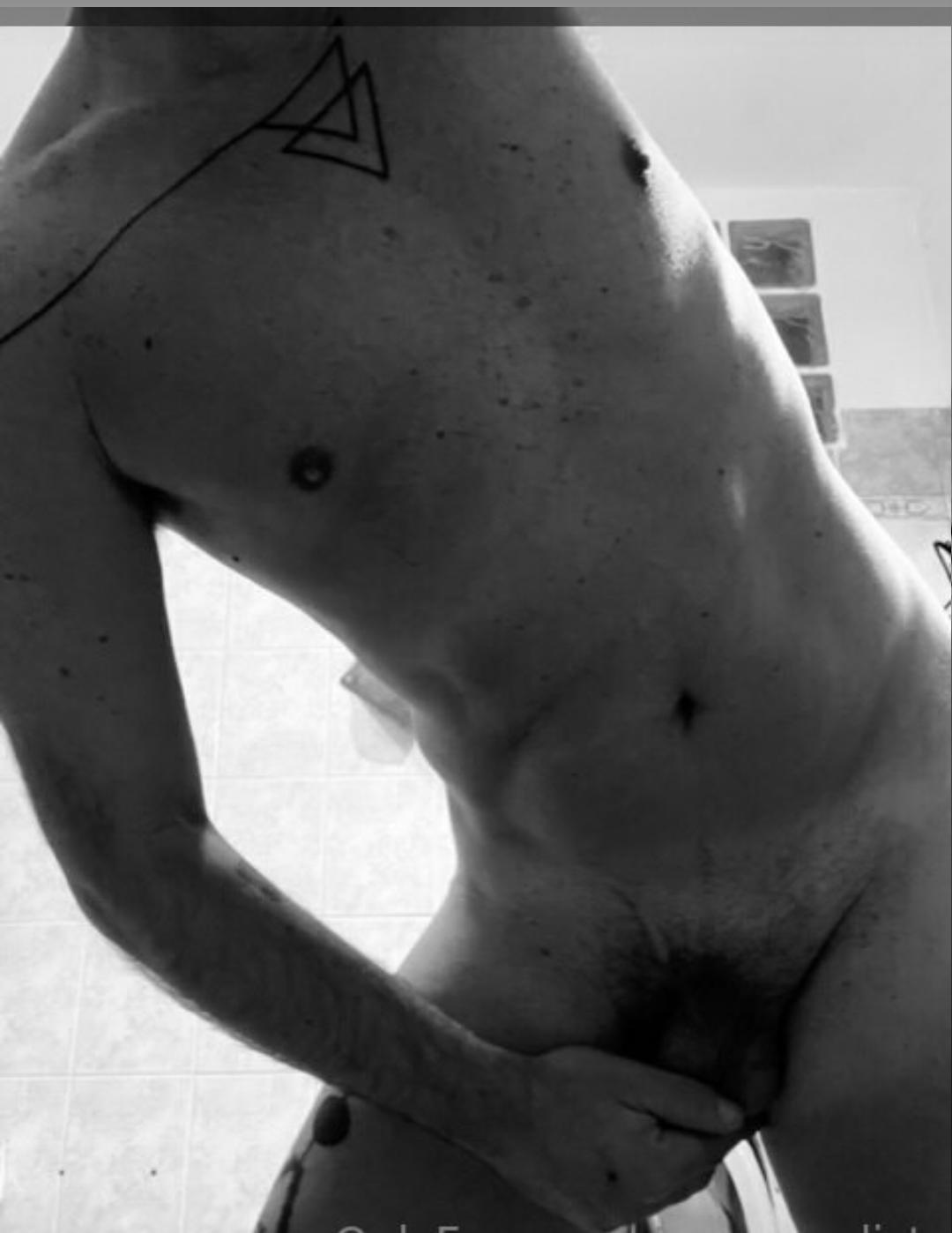 ilcyclistx77 from cam4