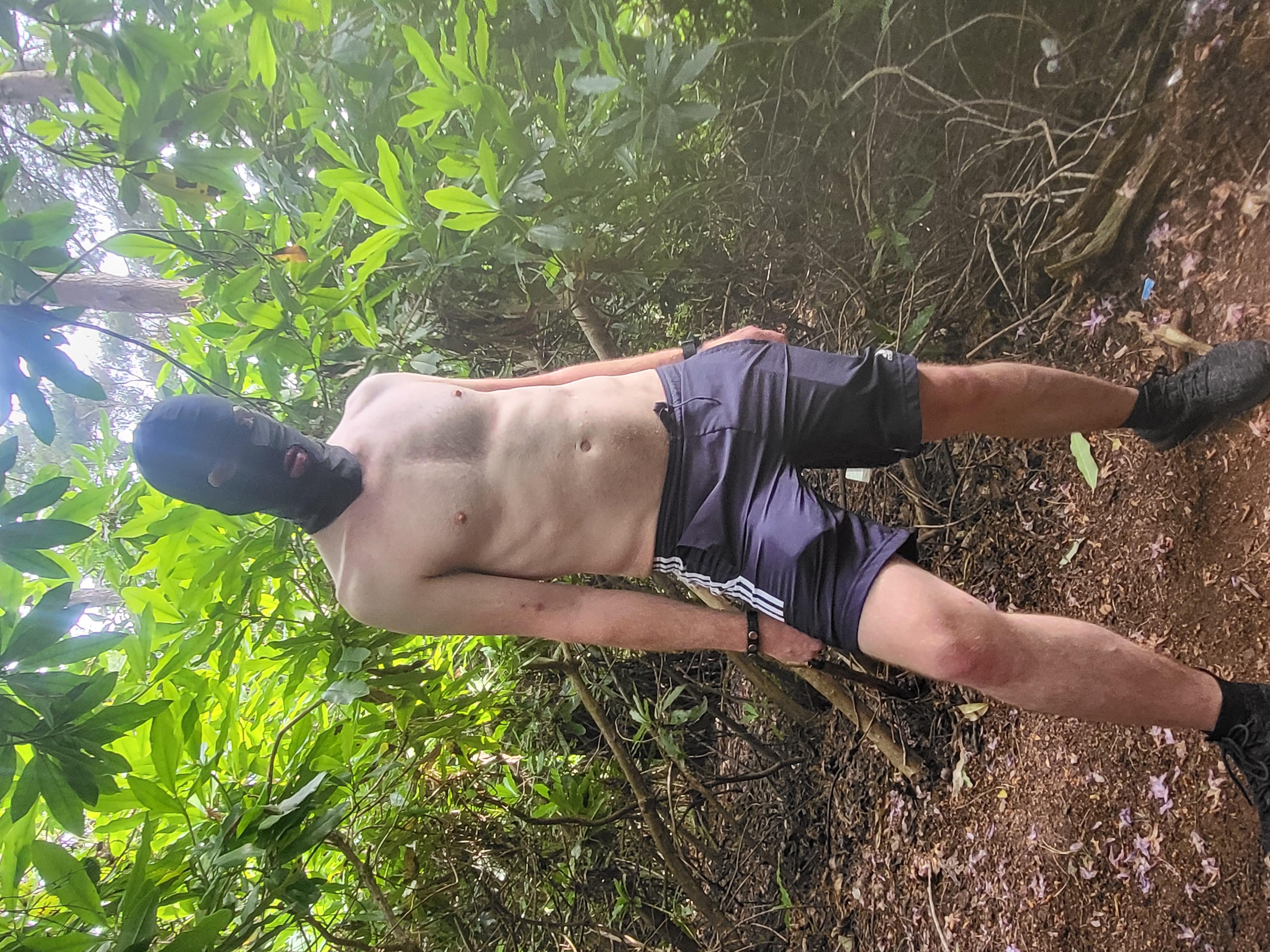JetBluXXX - male webcam performer from United Kingdom, 36 years old