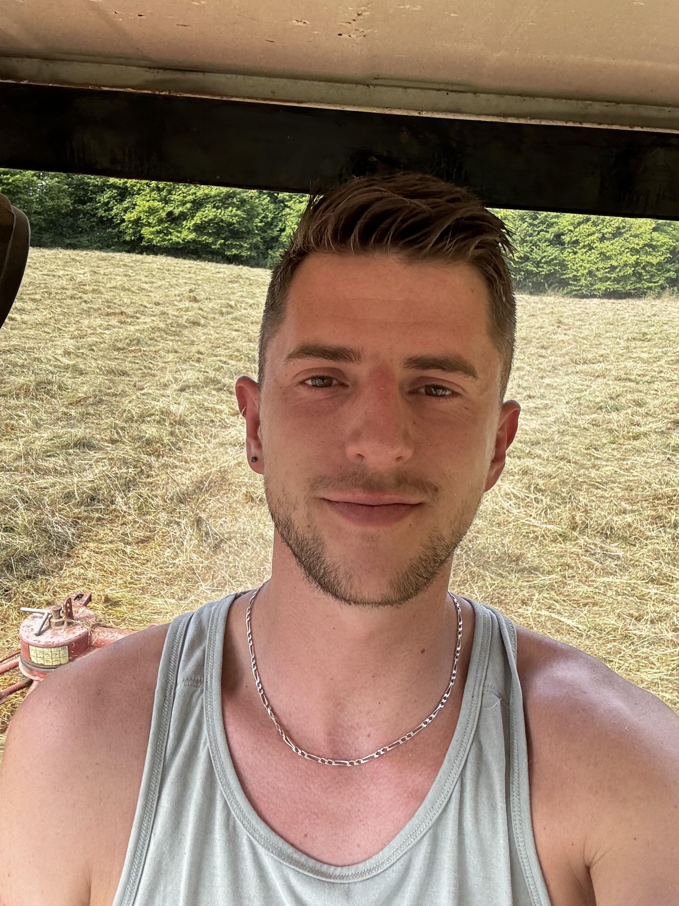 ninobm8 from cam4