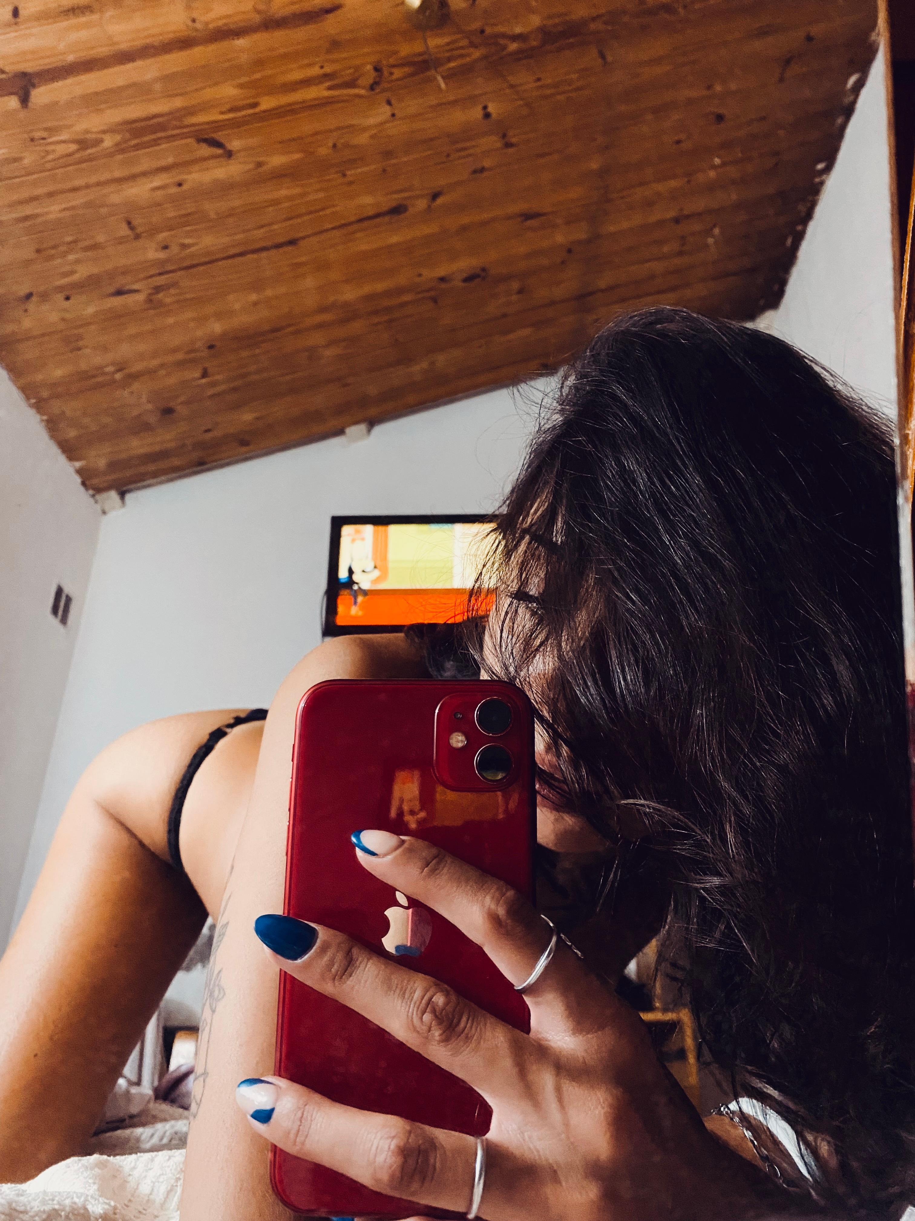 Mmaai - female webcam performer from Argentina, 21 years old