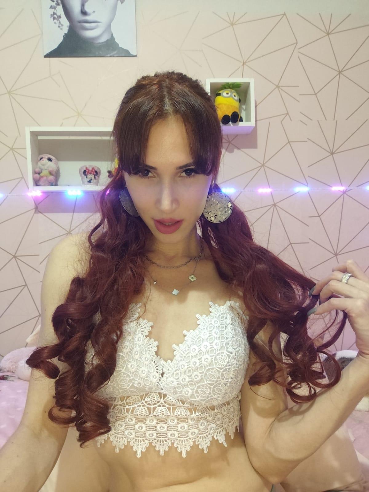 Profile picture for cam model irresistible34