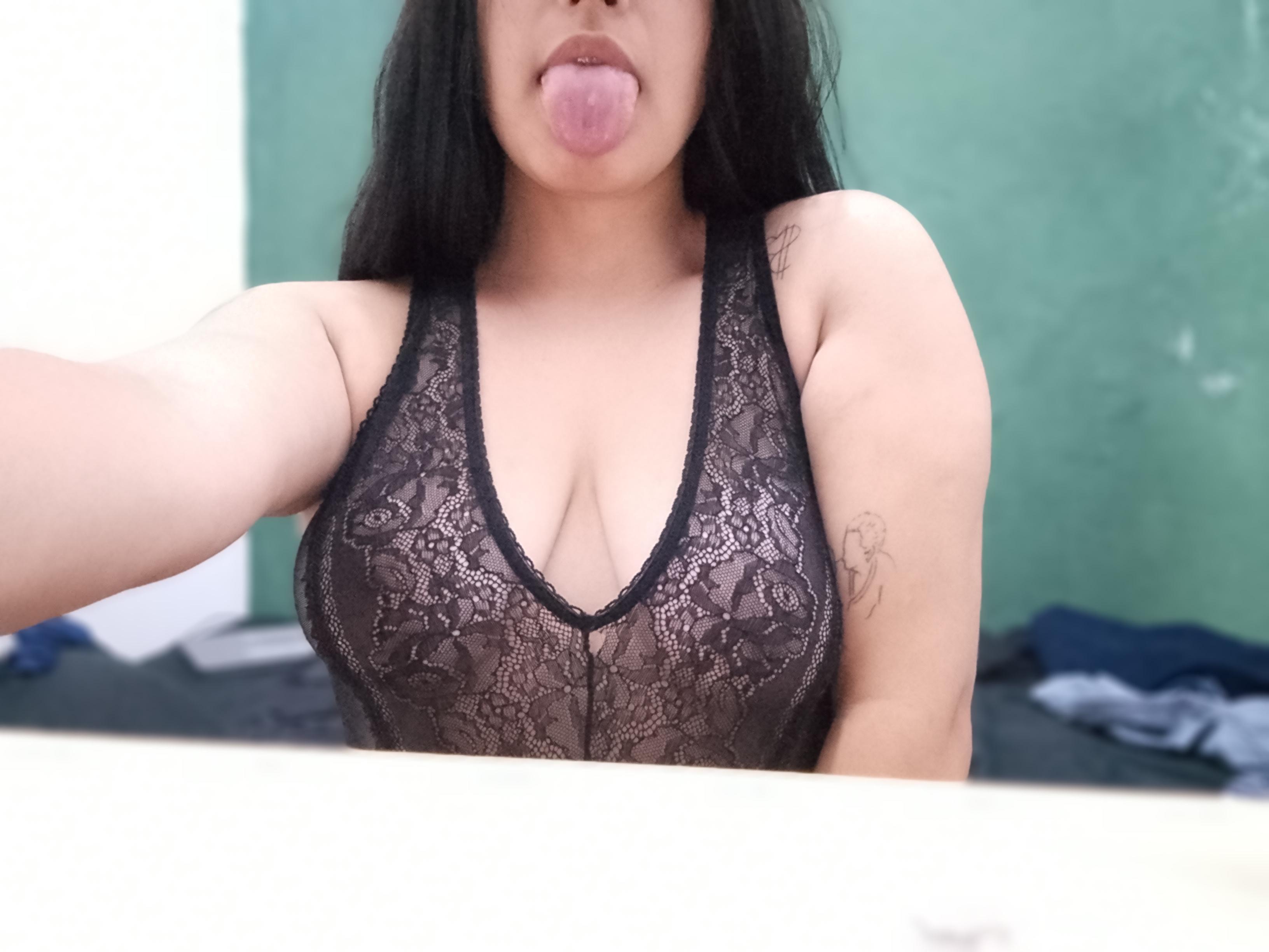 Lubelen02 - female webcam performer from Argentina, 23 years old