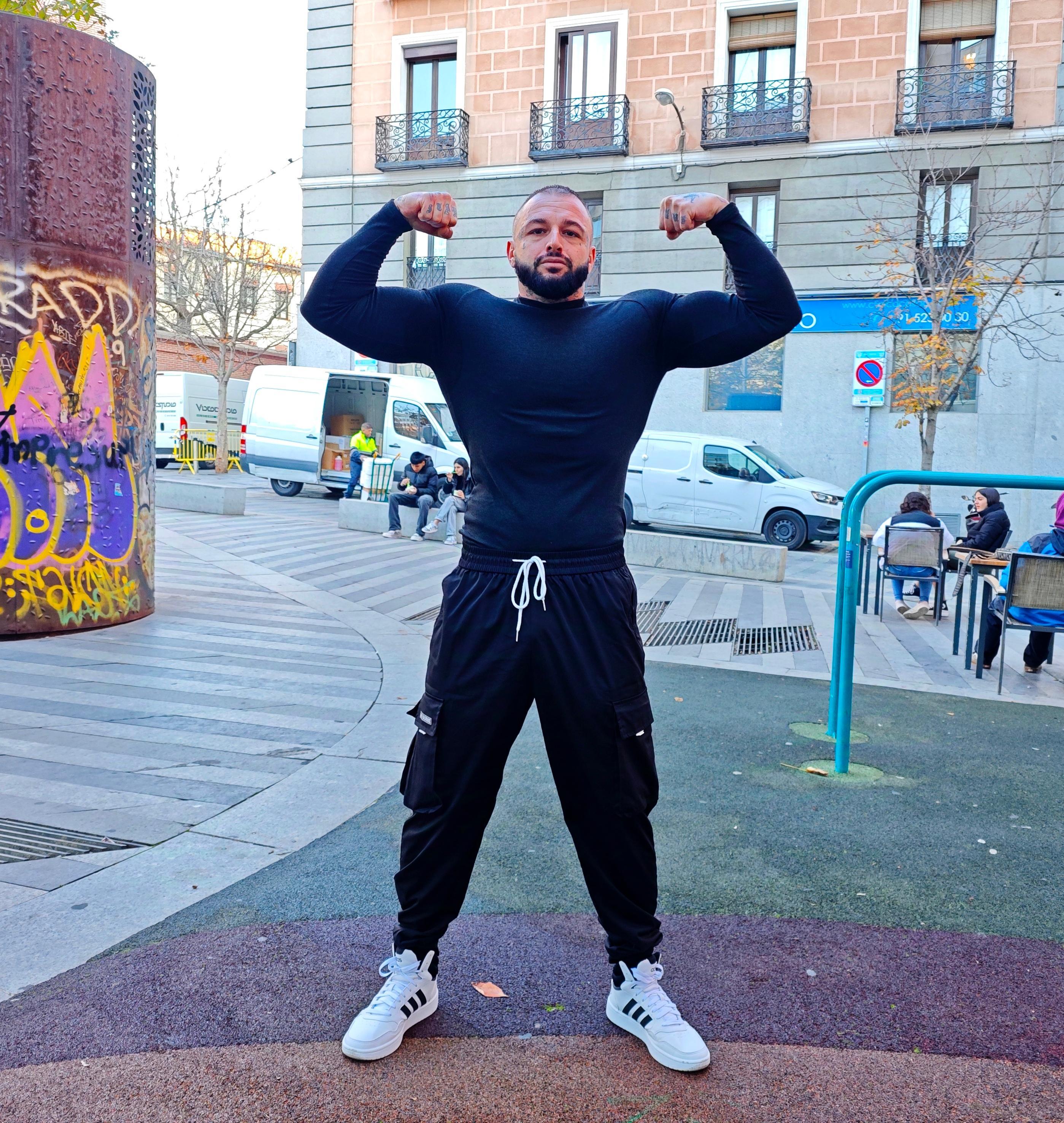 Balkan_Master webcam model