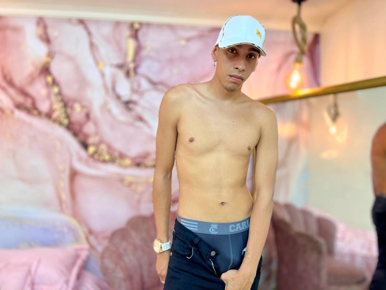 Bvlgar_Guys photo 3 - male webcam performer from United States