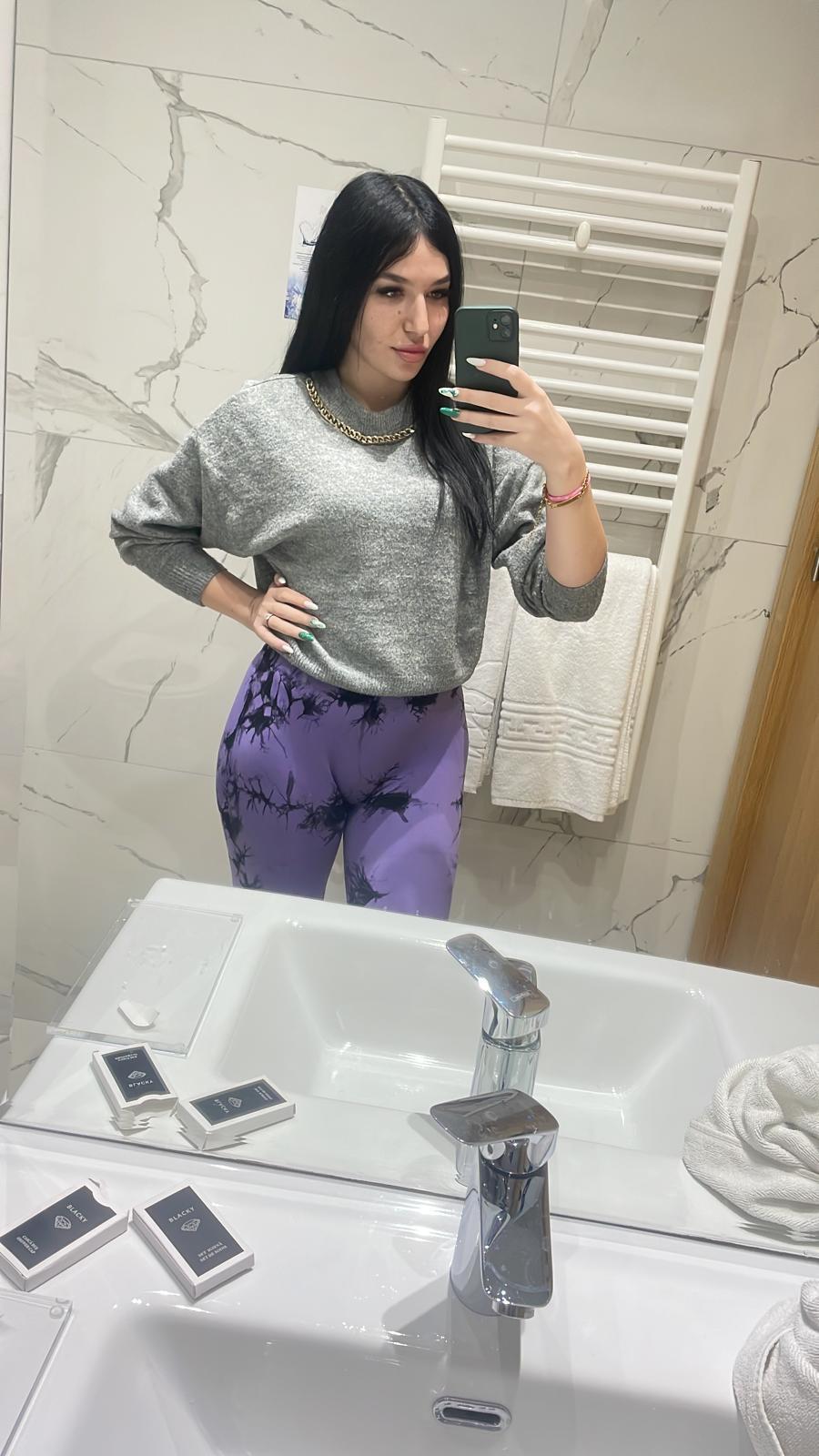 KayleeCali photo 6 - female webcam performer from Romania