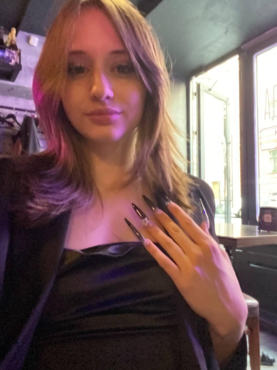 CelinaKeedah photo 15 - female webcam performer from France