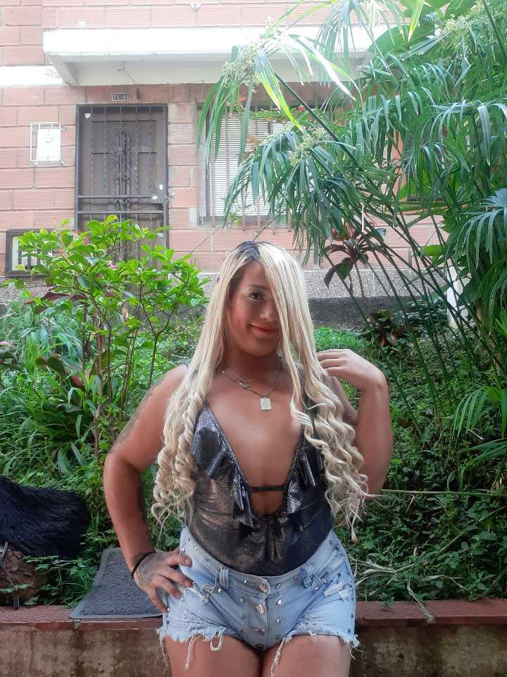 Rousisabella2 photo 1 - shemale webcam performer from Colombia
