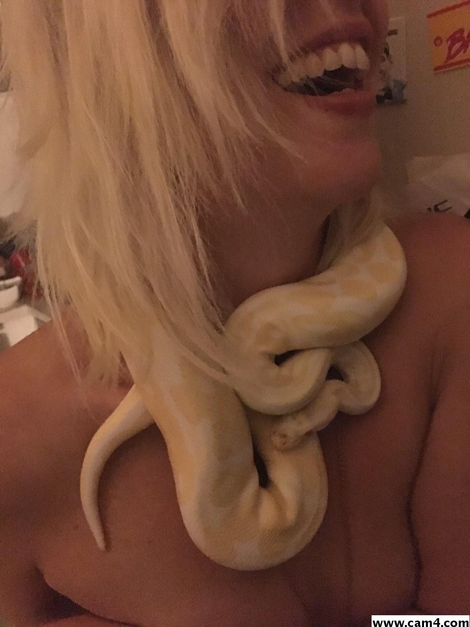 kitten_lips photo 12007249