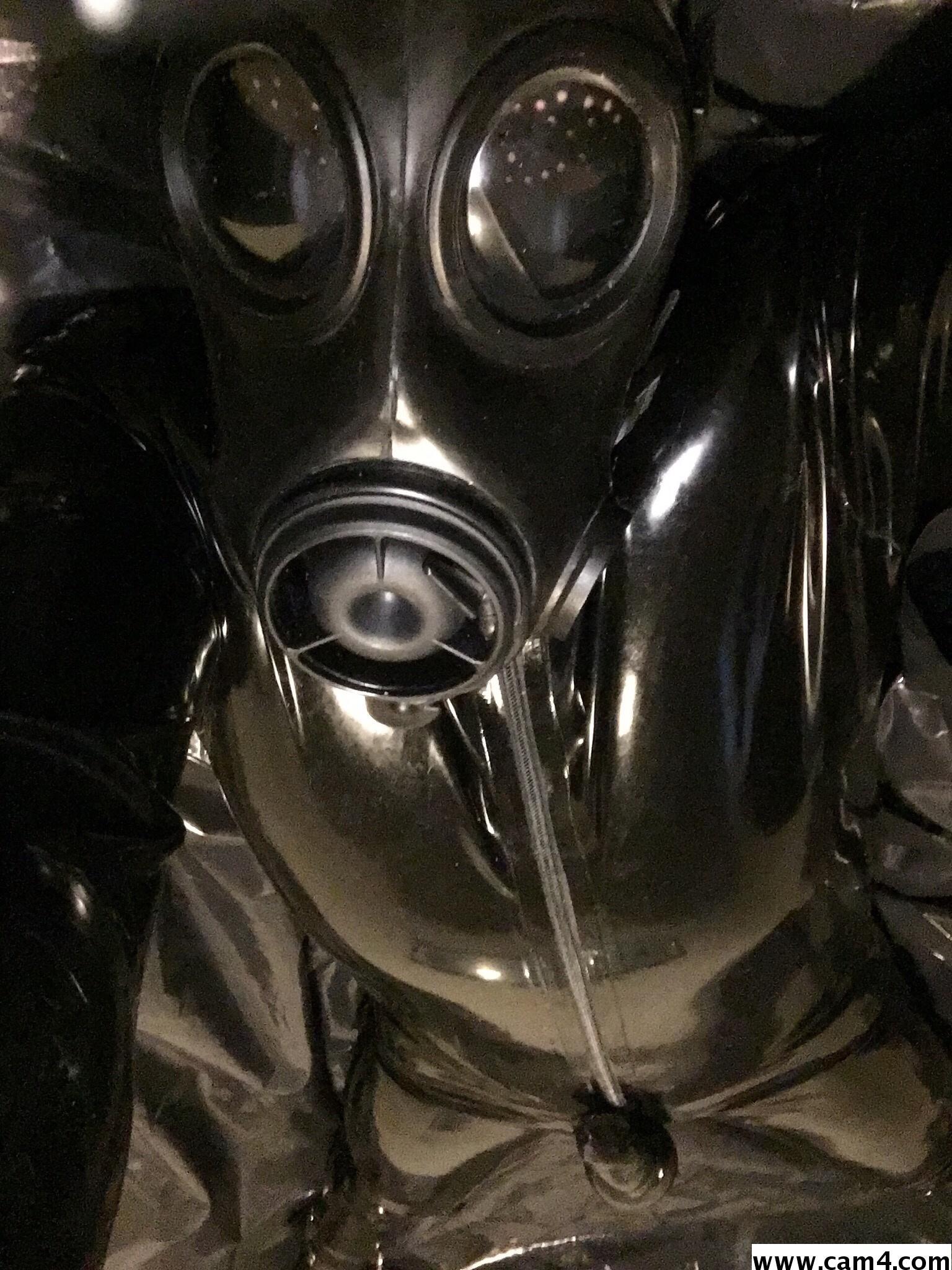 rubberdrone from cam4