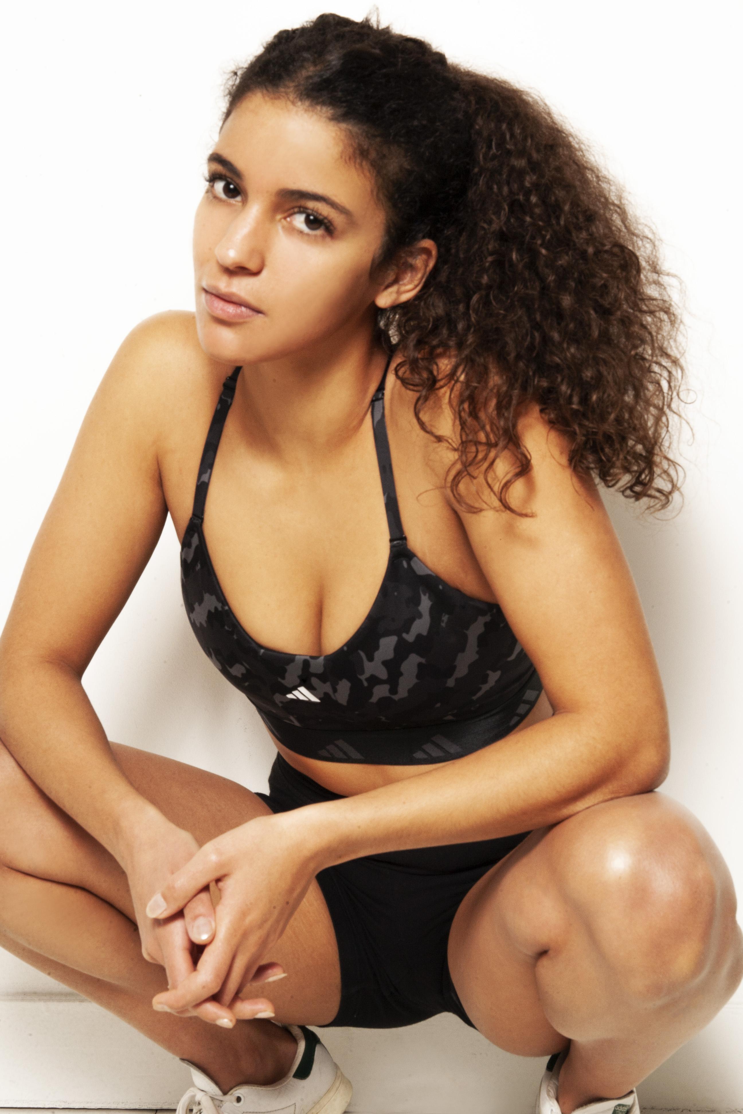 josiecurl Profile & Cam Videos | OnScreens.me - ONScreens.me