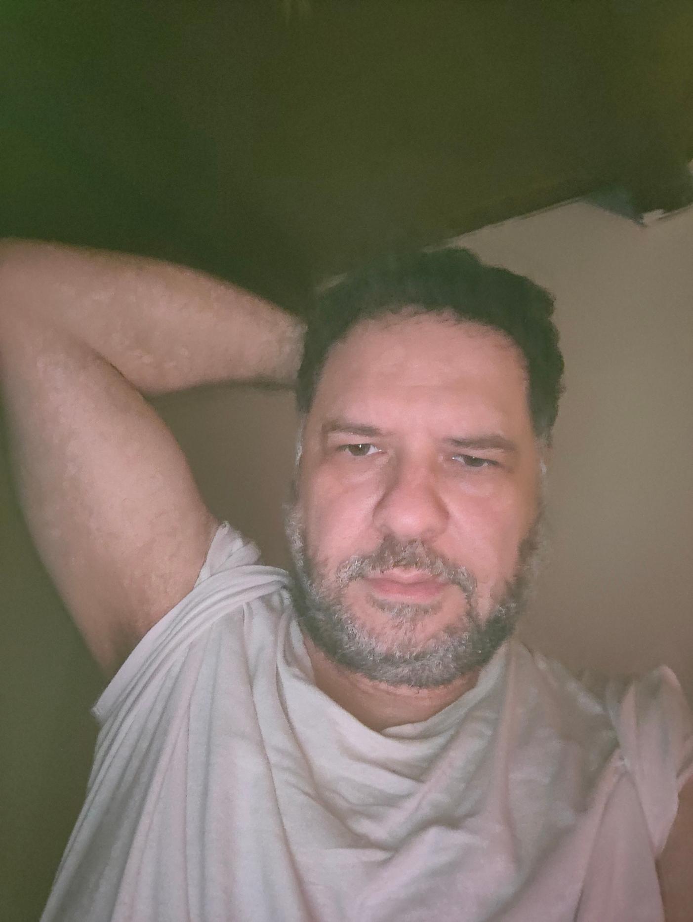 cochonouiiii from cam4