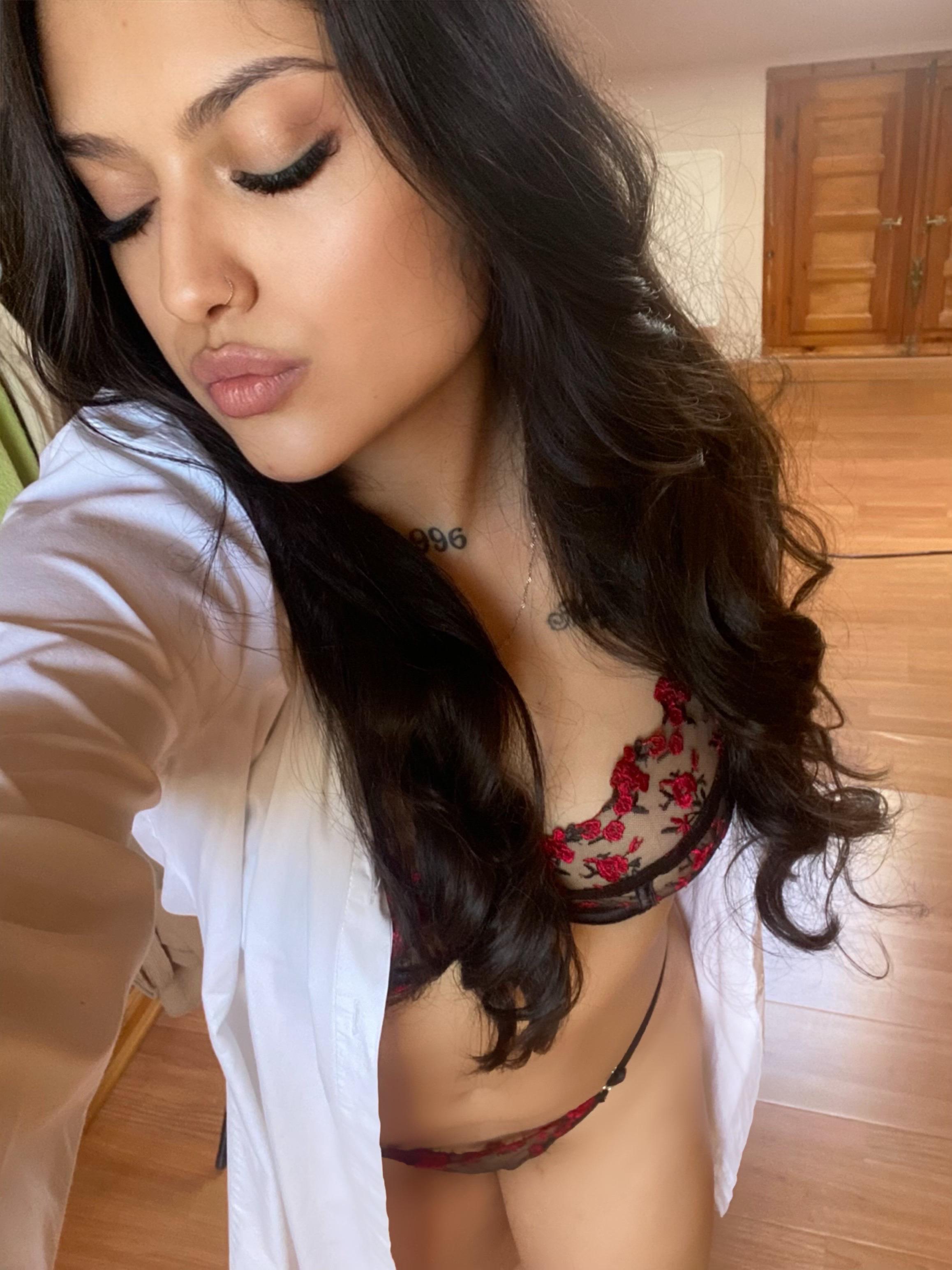 Valery2019 webcam model