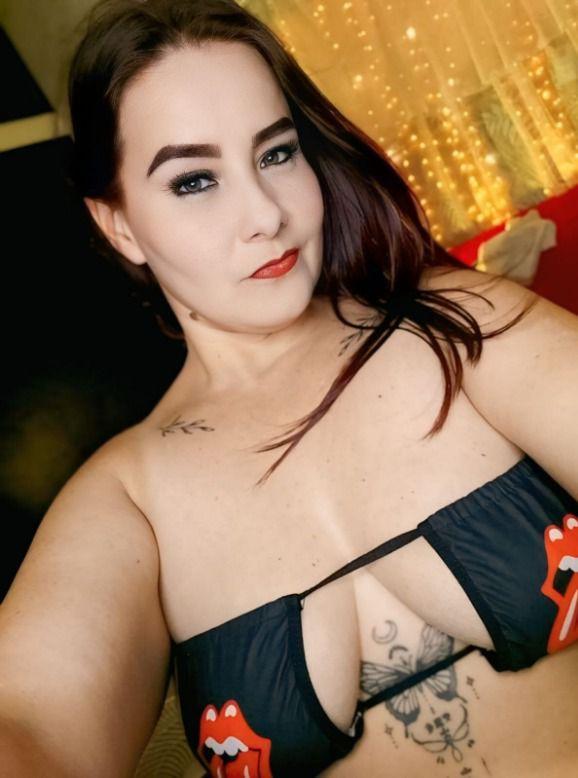 Erikamontiel_ photo 8 - female webcam performer from Italy