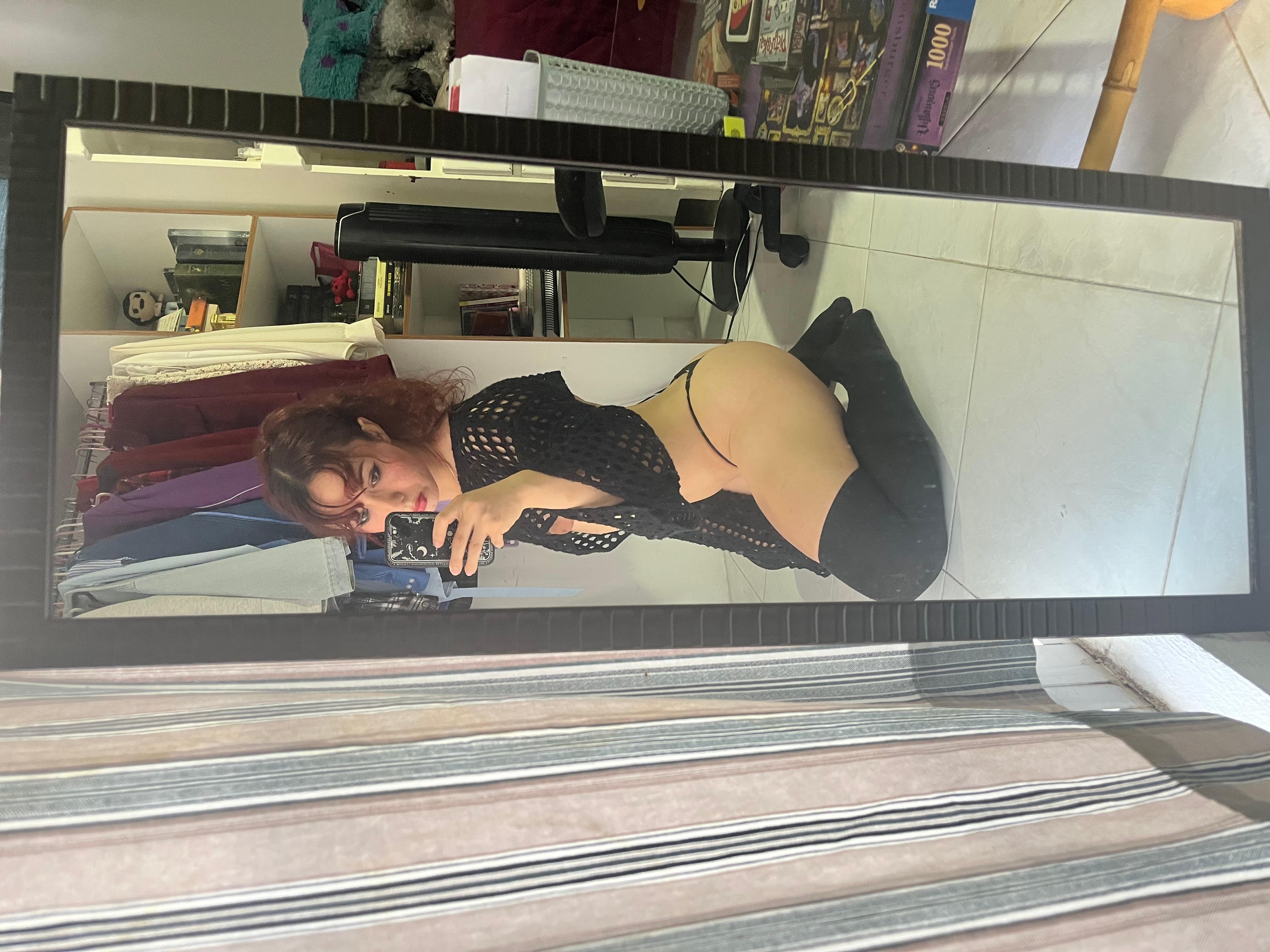 Belafit - shemale webcam performer from Mexico, 25 years old