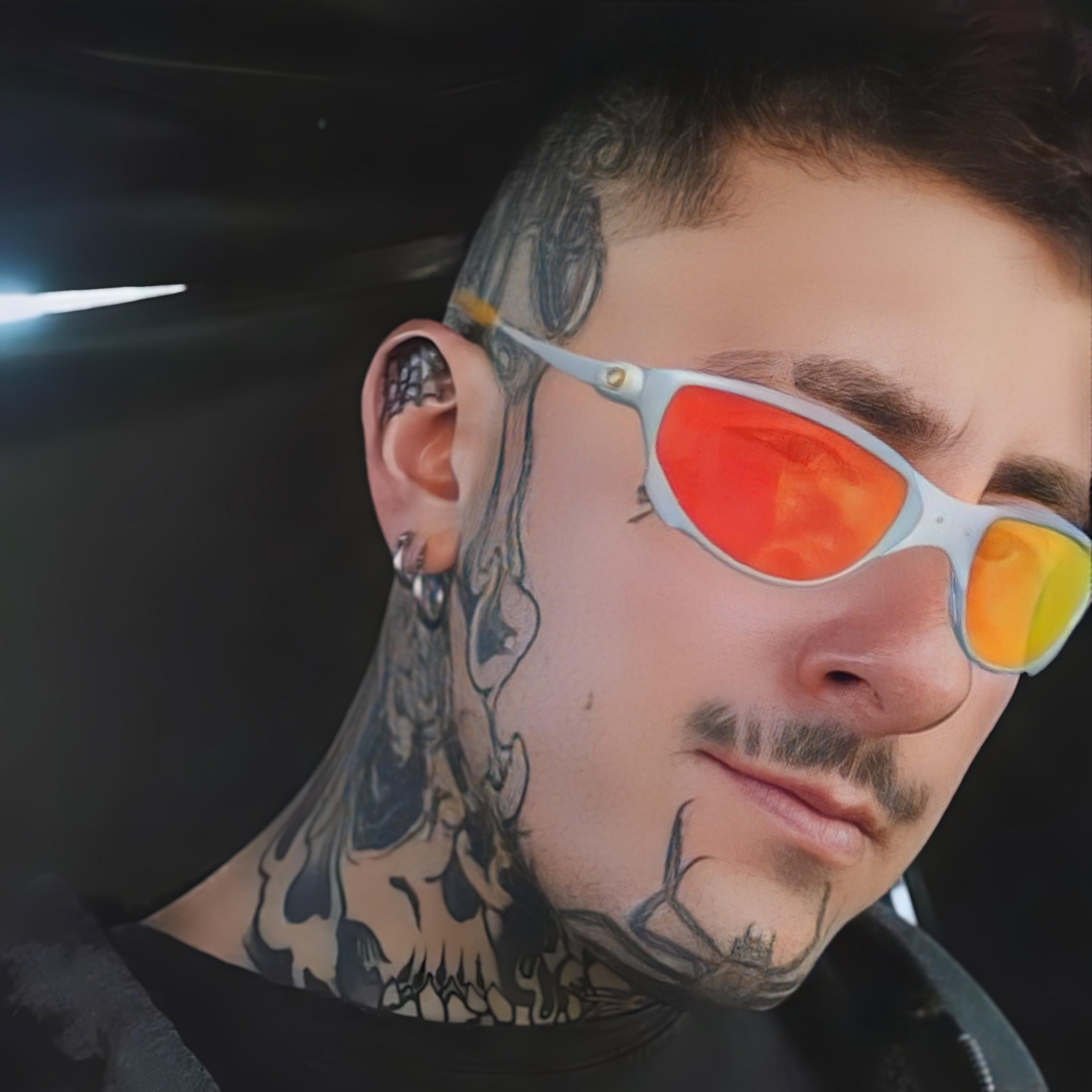 Ysusxx webcam model