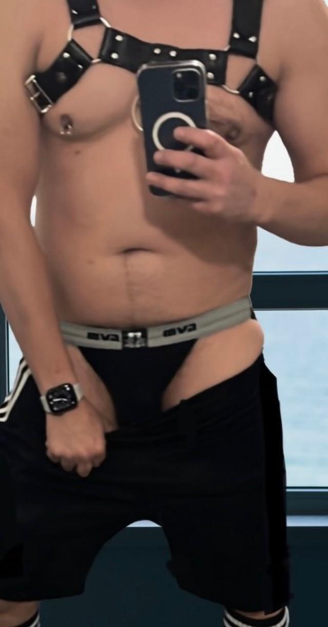 pwrbttmsd22 from cam4