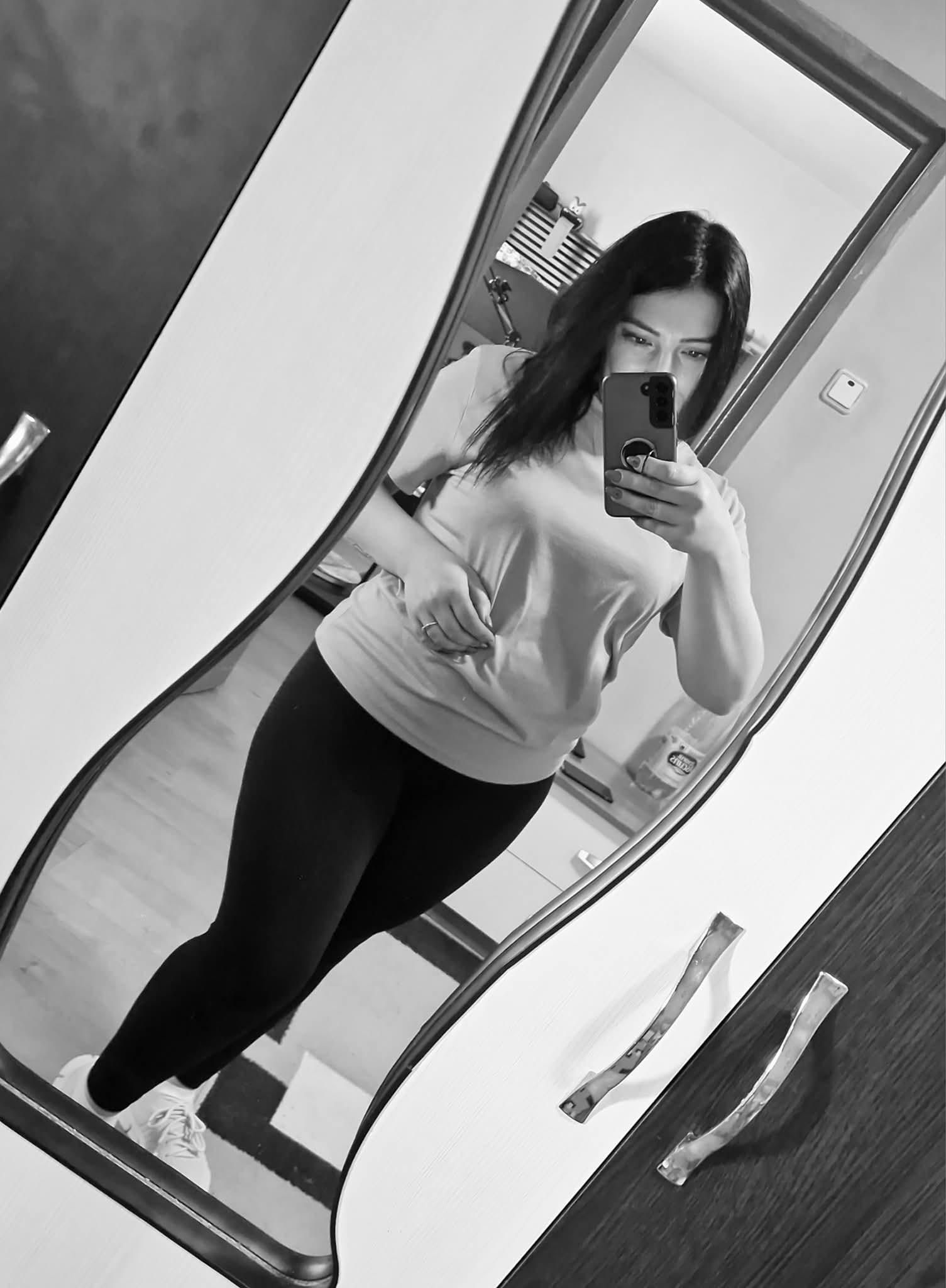 bestwomanhot webcam model