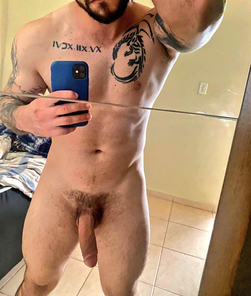 gamer_lol03 from cam4