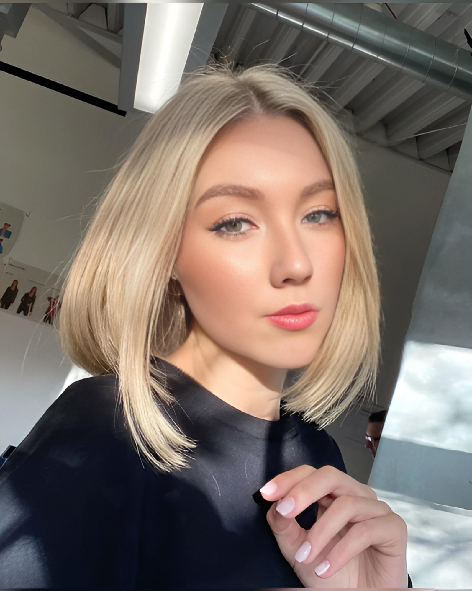 BeatrixAxtell webcam model