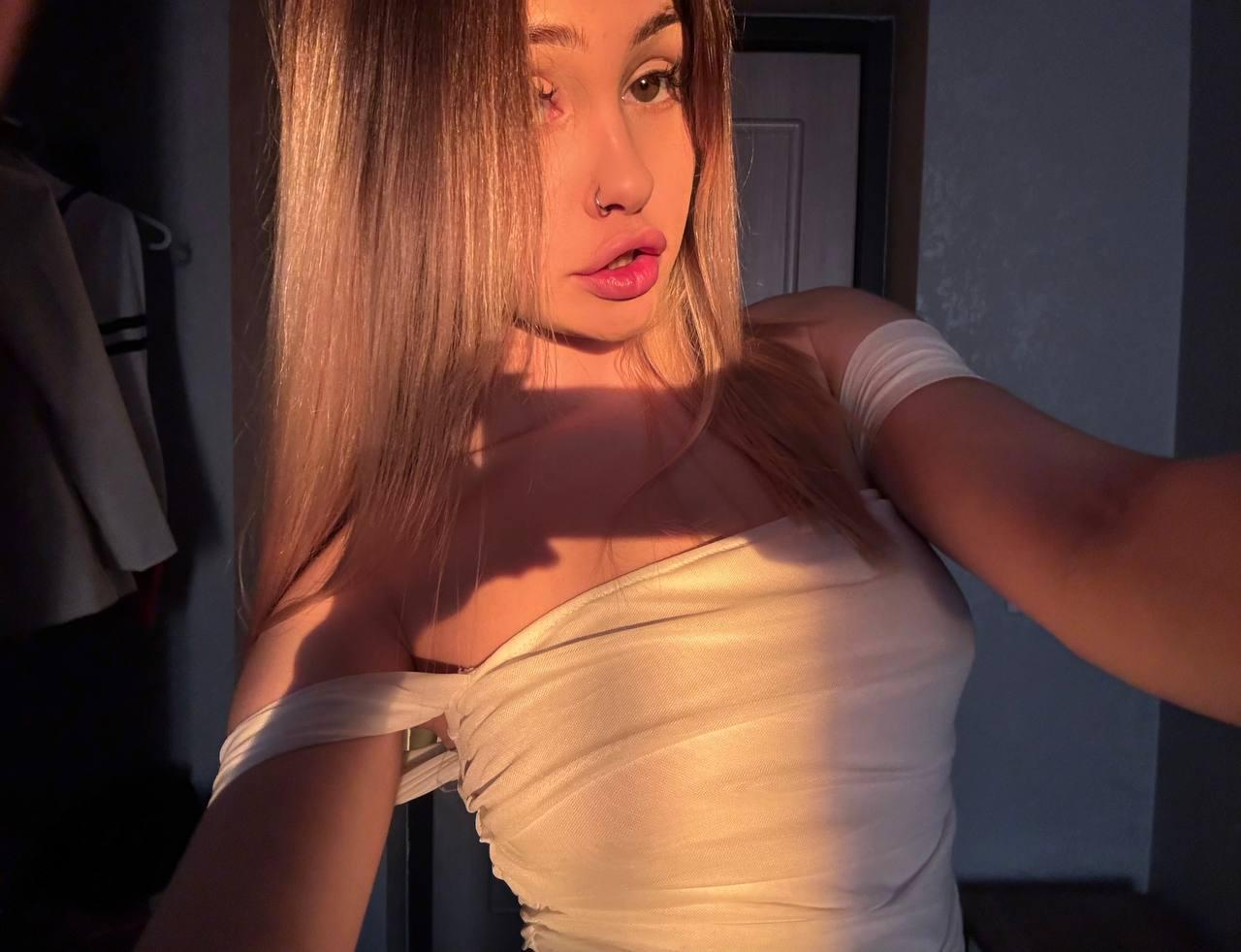 Little_Kristyy webcam model