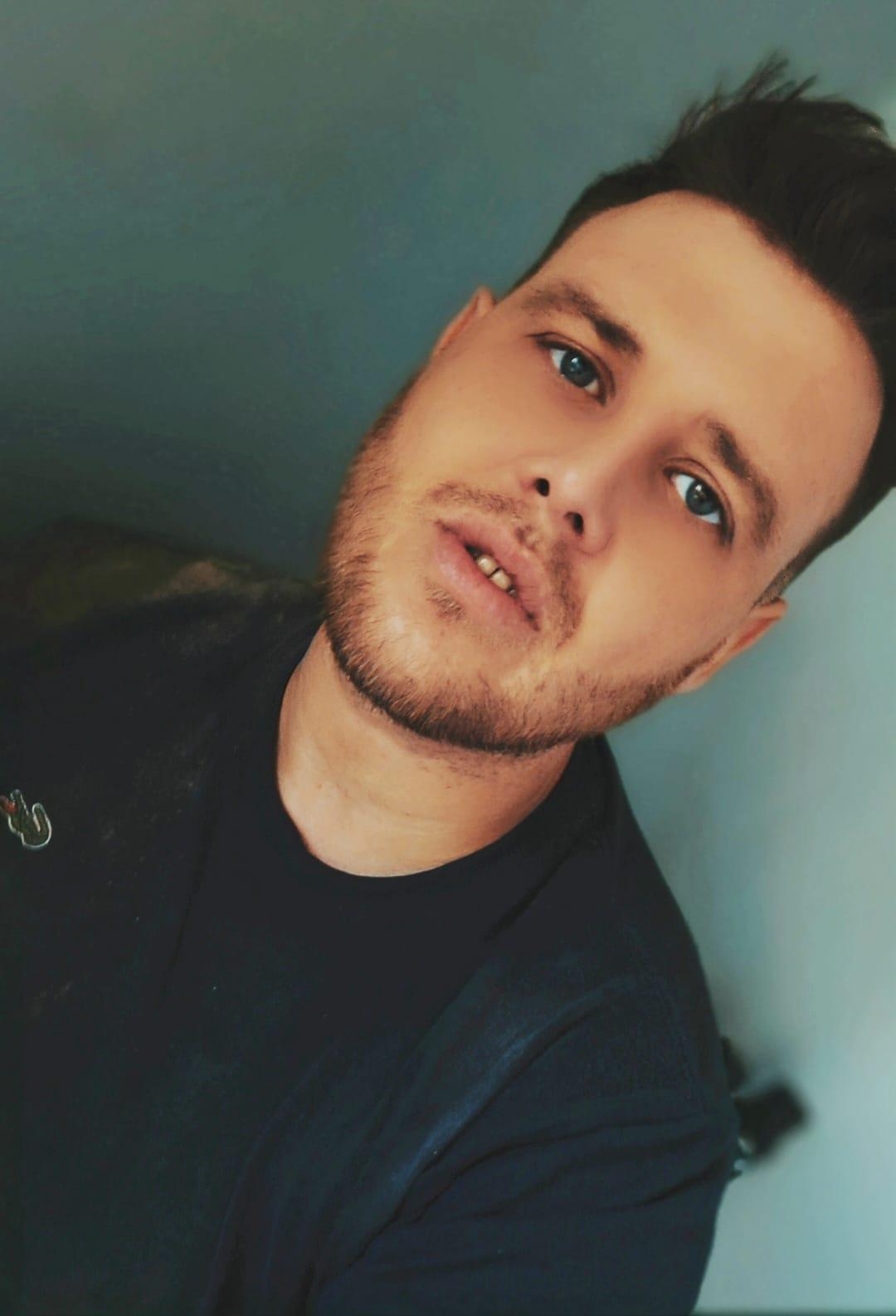 Chavbear photo 1 - male webcam performer from United Kingdom