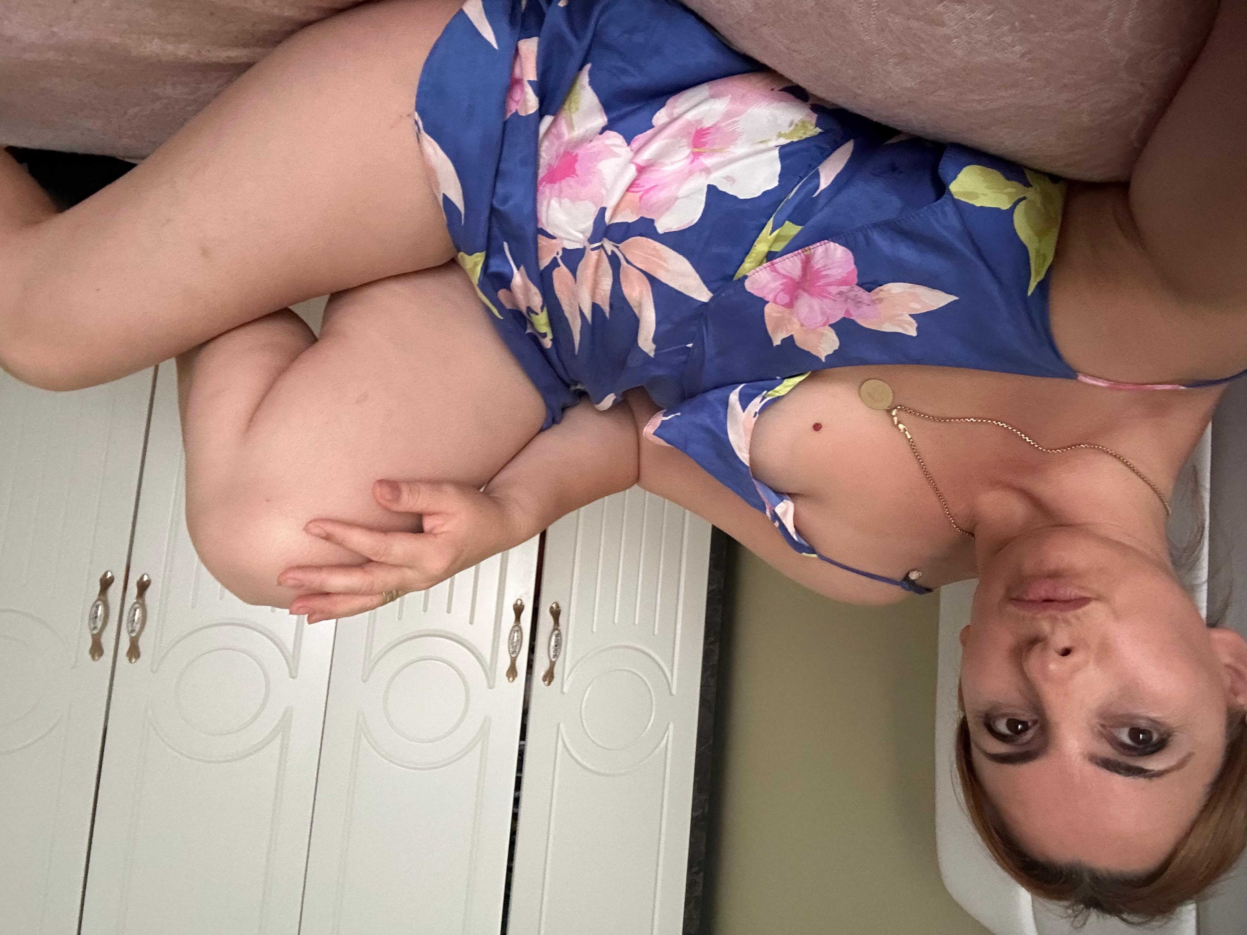 lovesiara1 webcam model