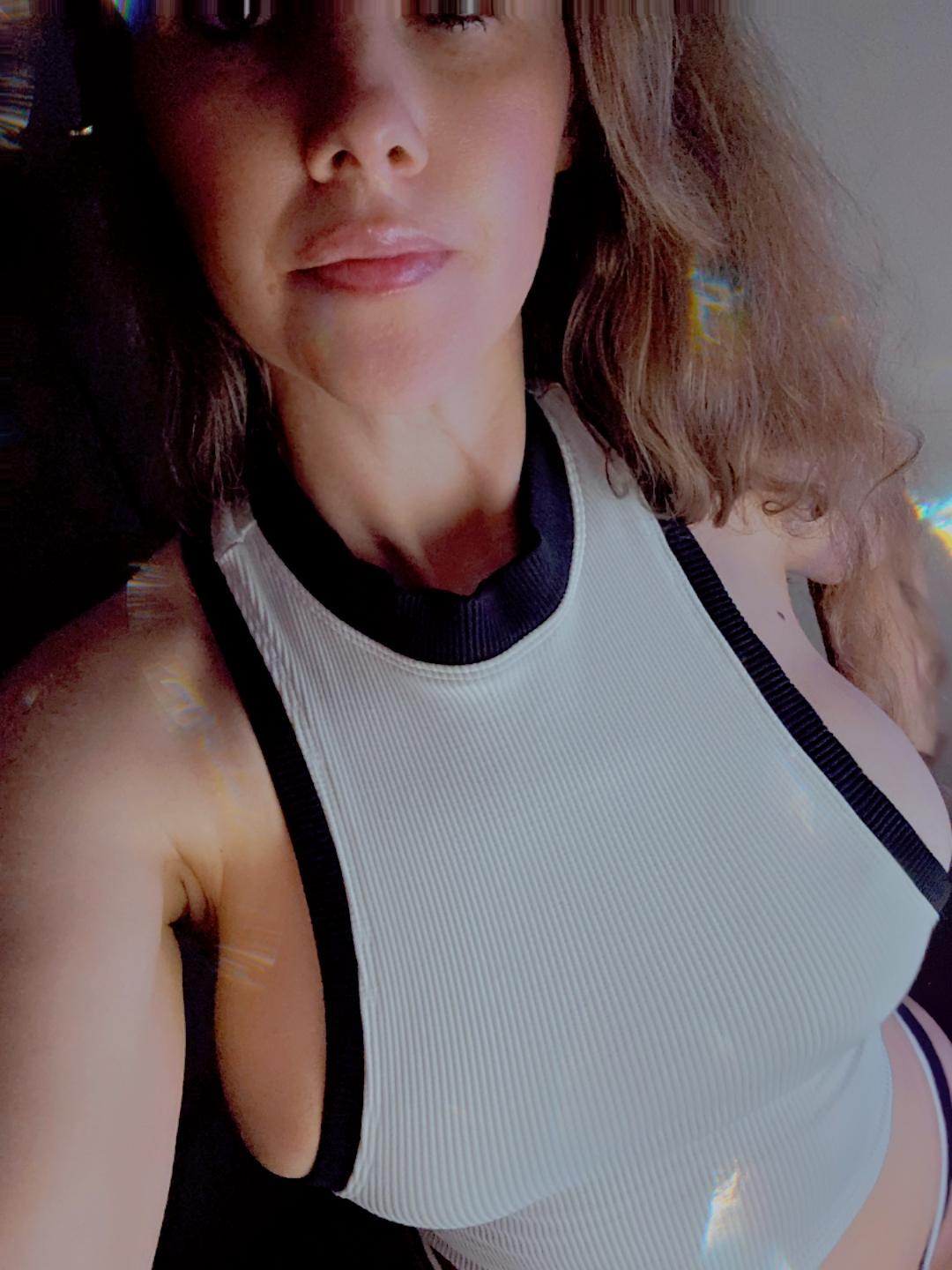 LoVe_On webcam model