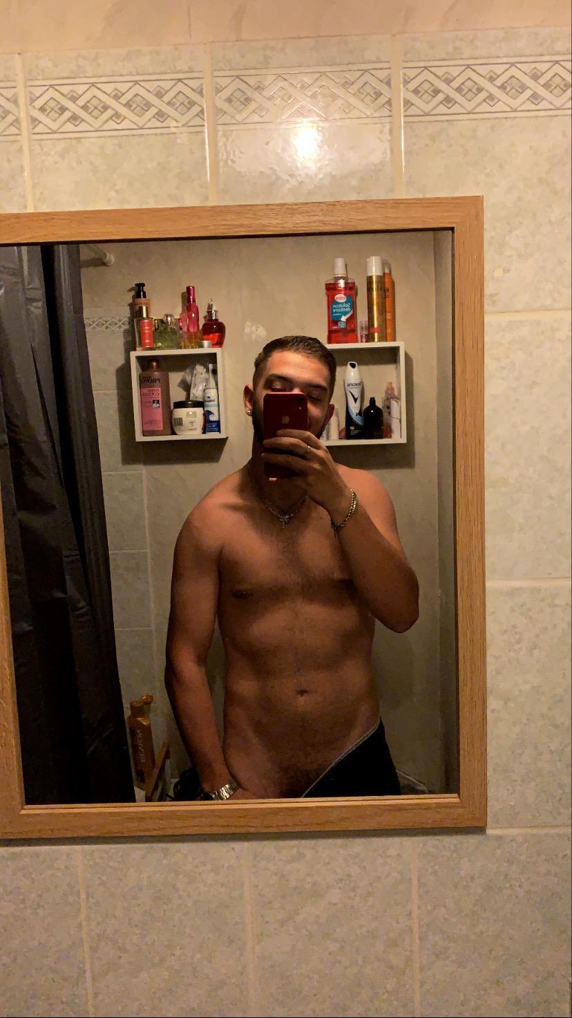 Jomendeshot photo 2 - male webcam performer from France