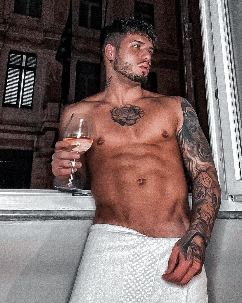 therealdale CAM4 | Live Cam & Chatroom