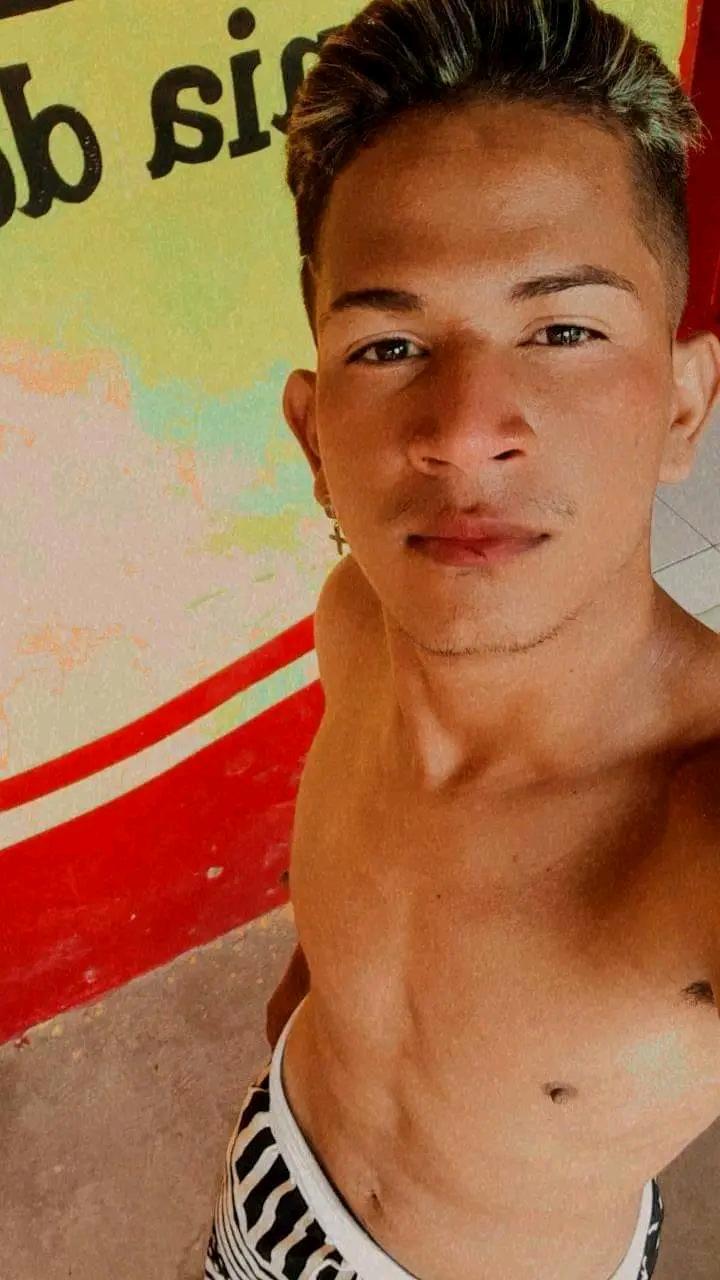 binho207 from cam4